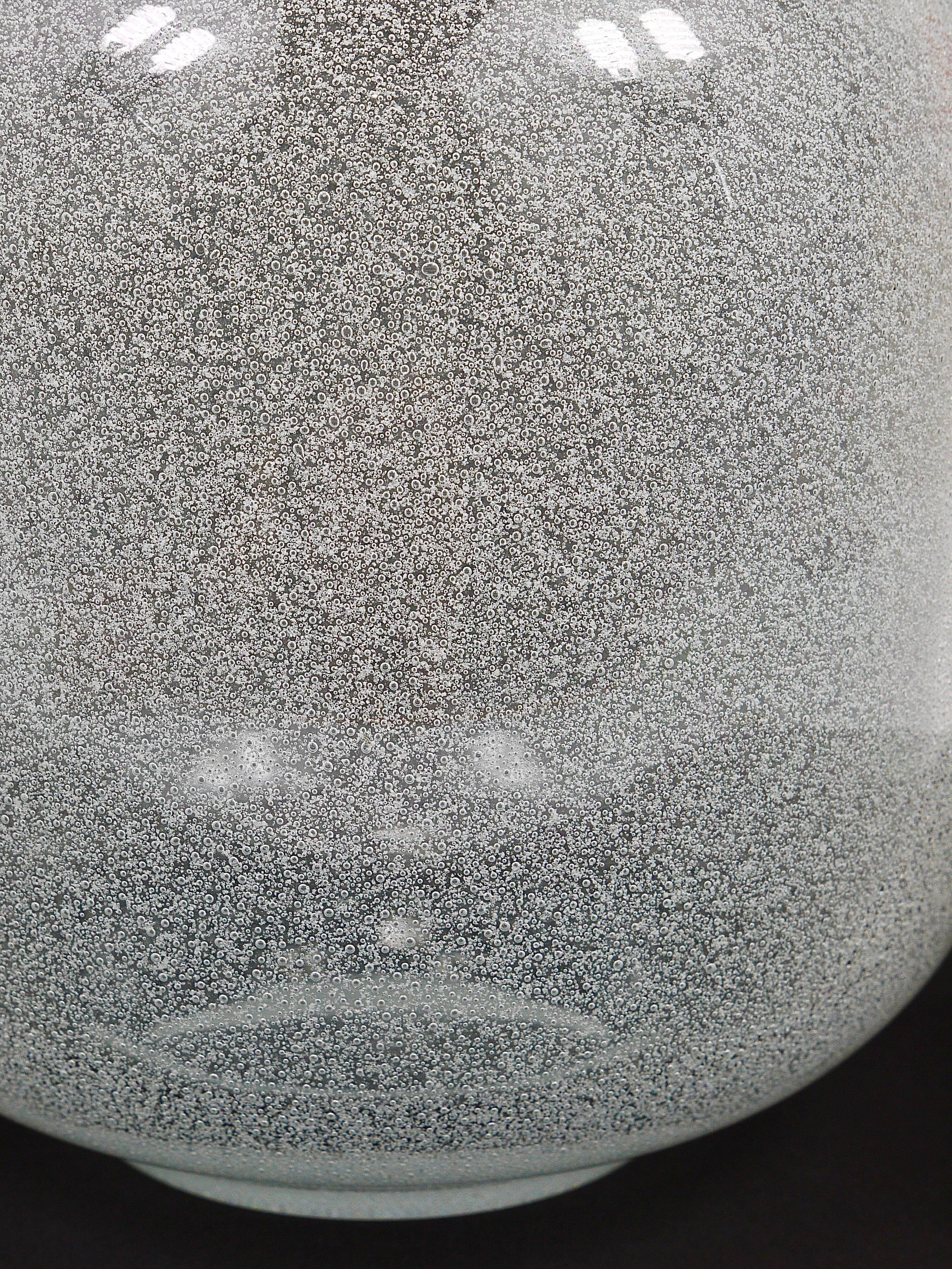 Seguso Vetri d’Arte Pulegoso vase with bubbles and handles, Murano, Italy 1950s