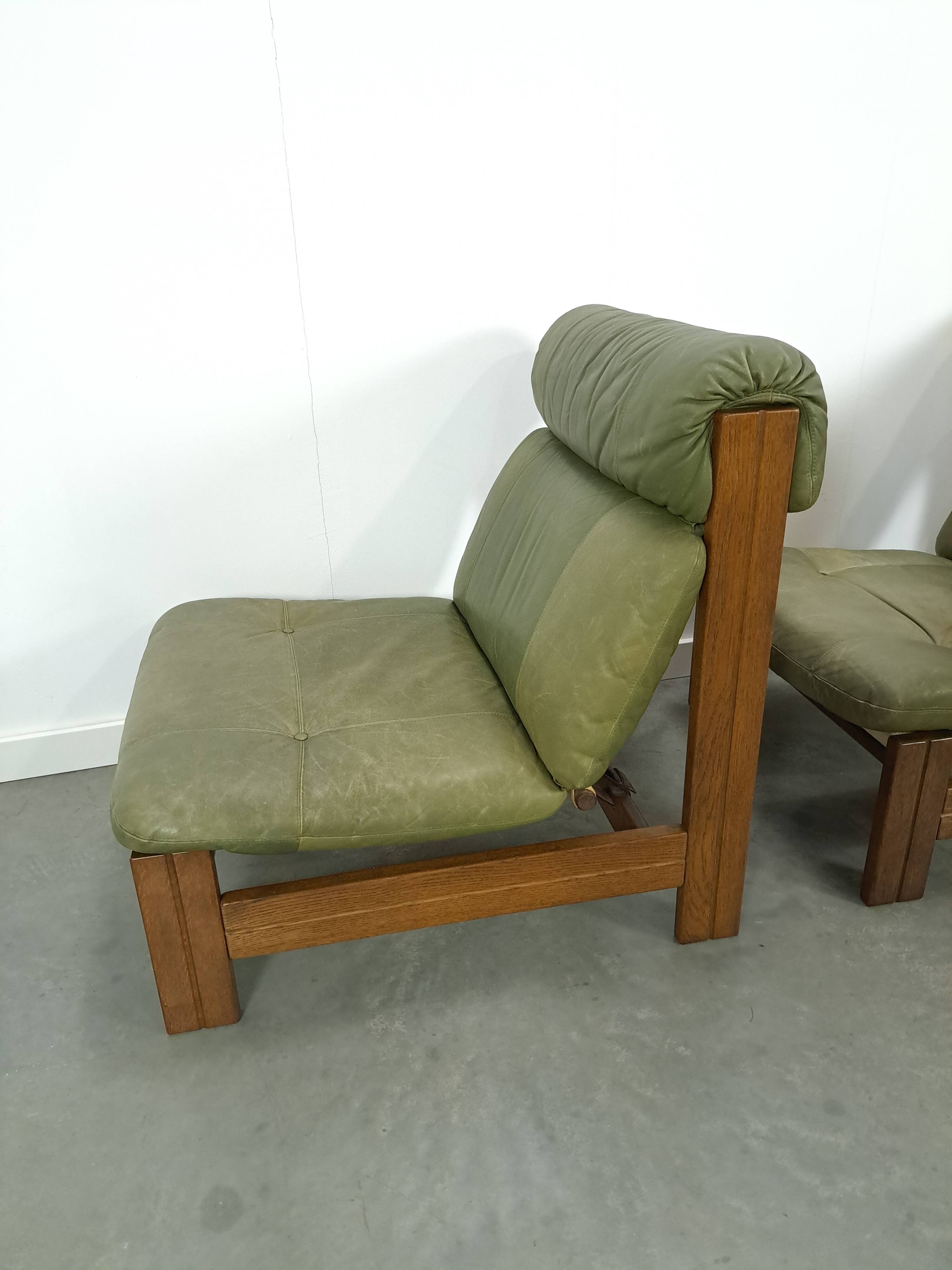 Green leather and oak wood armchair