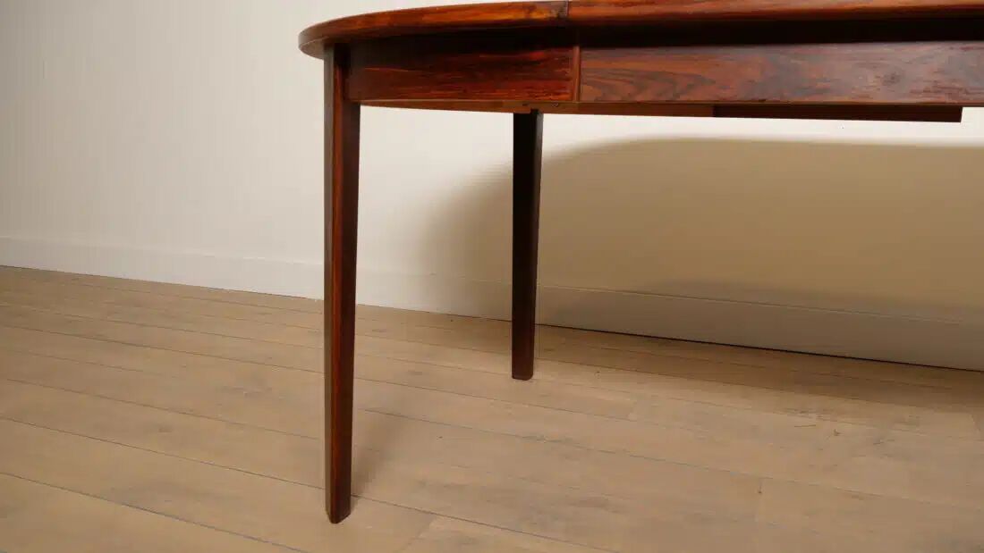 Vintage round dining table | extendable | Rosewood