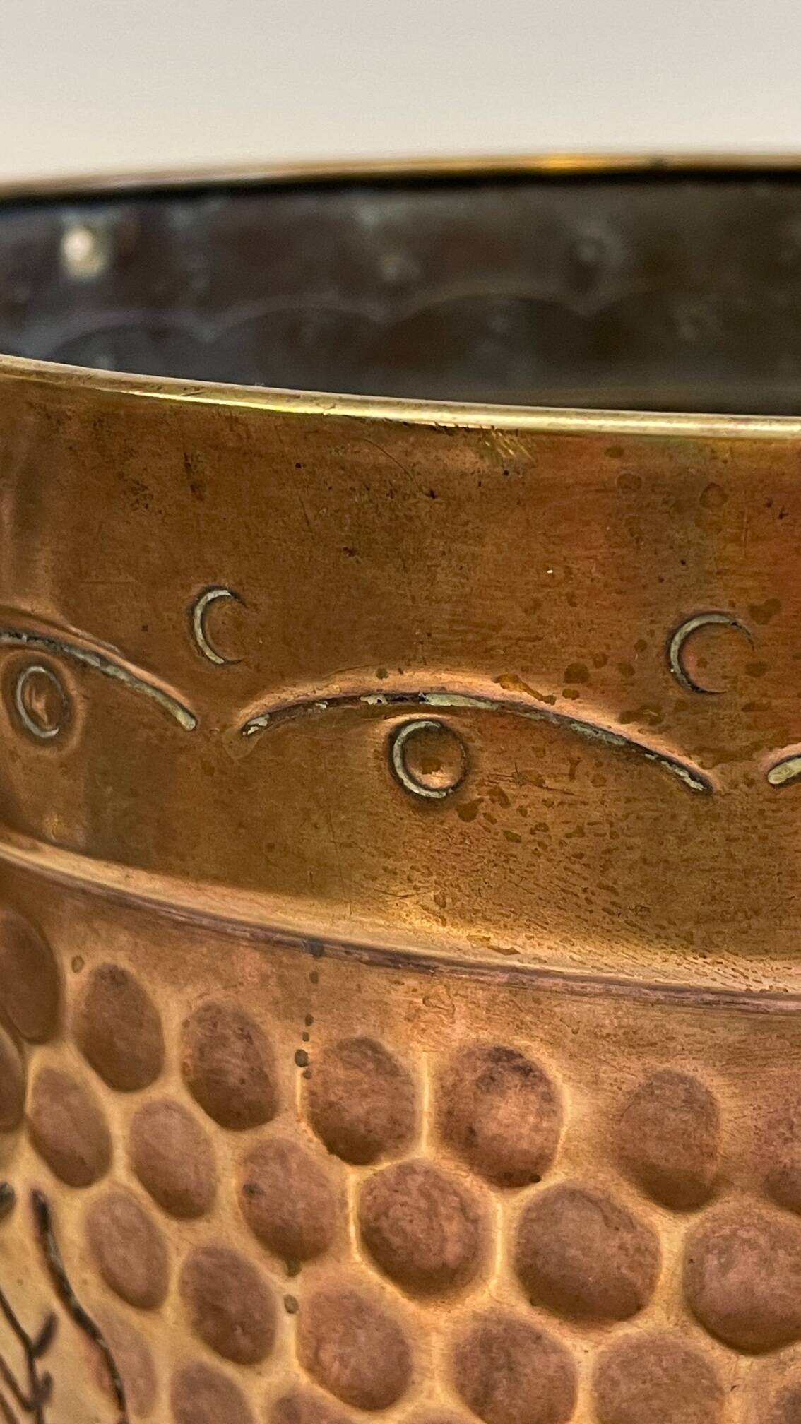 Large planter by villedieu in brass 1970s - 1980s