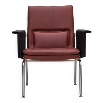 Fauteuil danois des années 1970 par Arne Vodder, cuir de meuble, acier chromé.