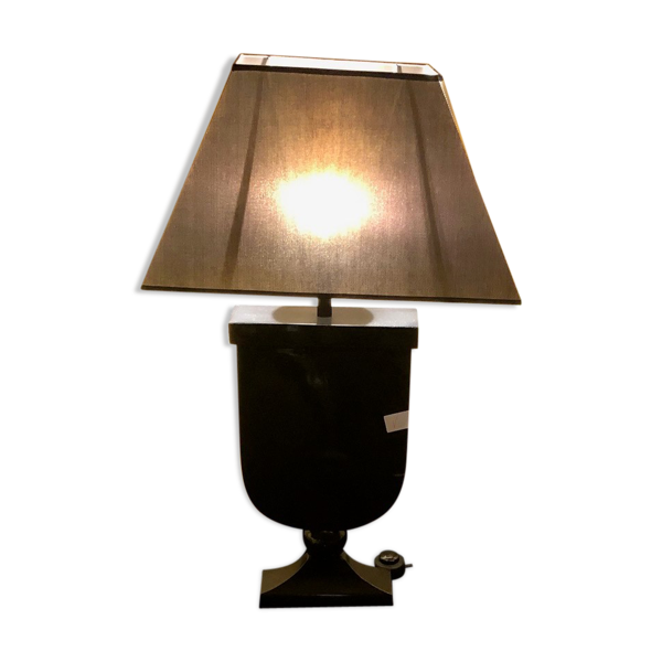 Lampe noire laquée