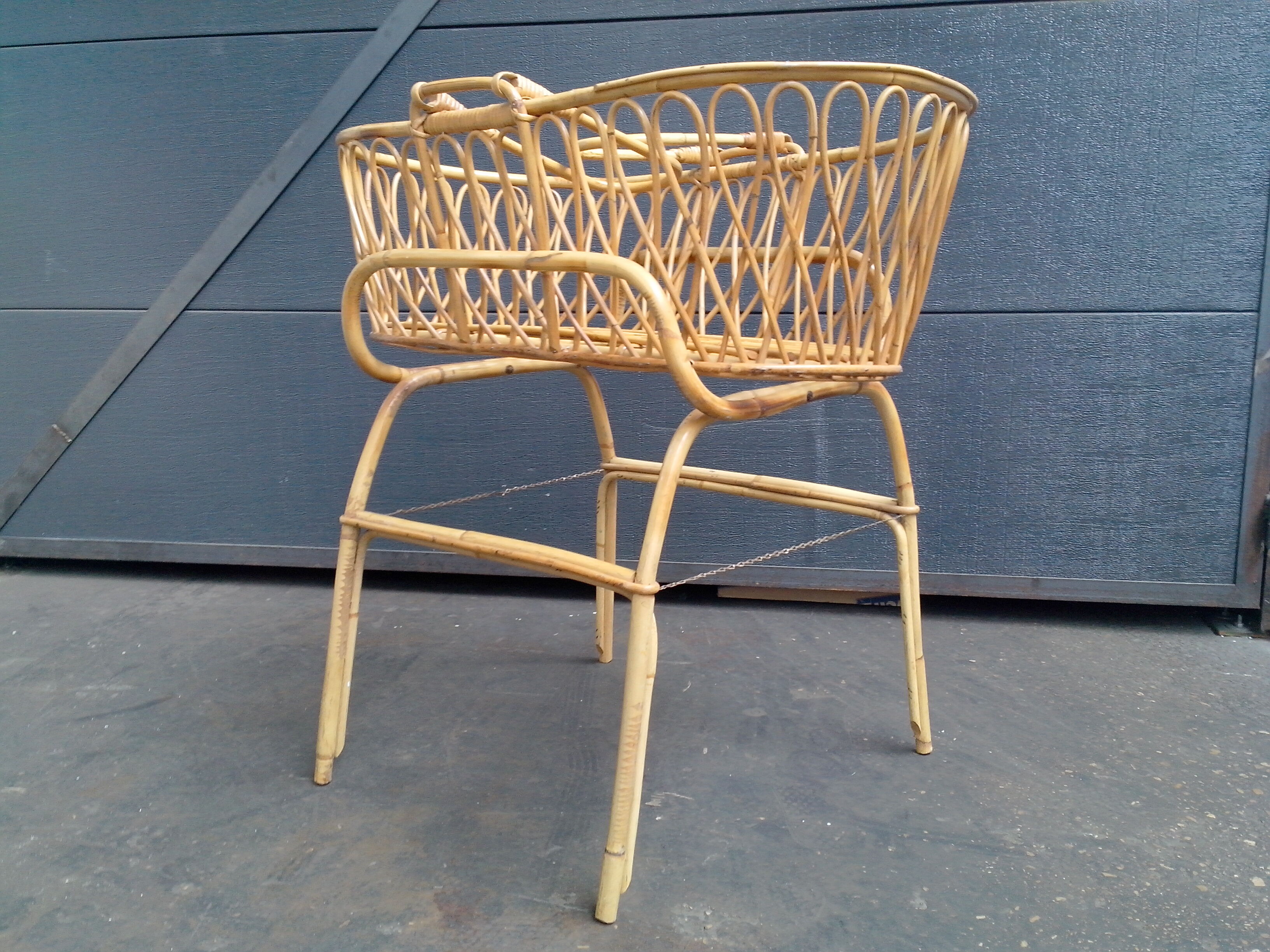 Cradle bassinet bed rattan of the 1960s