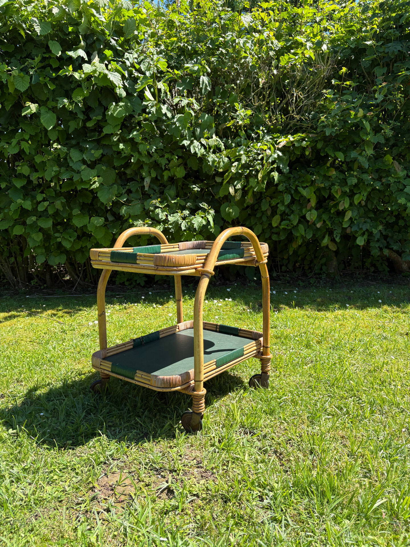 Desserte vintage en rotin et bambou – années 70