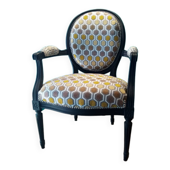 Fauteuil médaillon Louis XVI