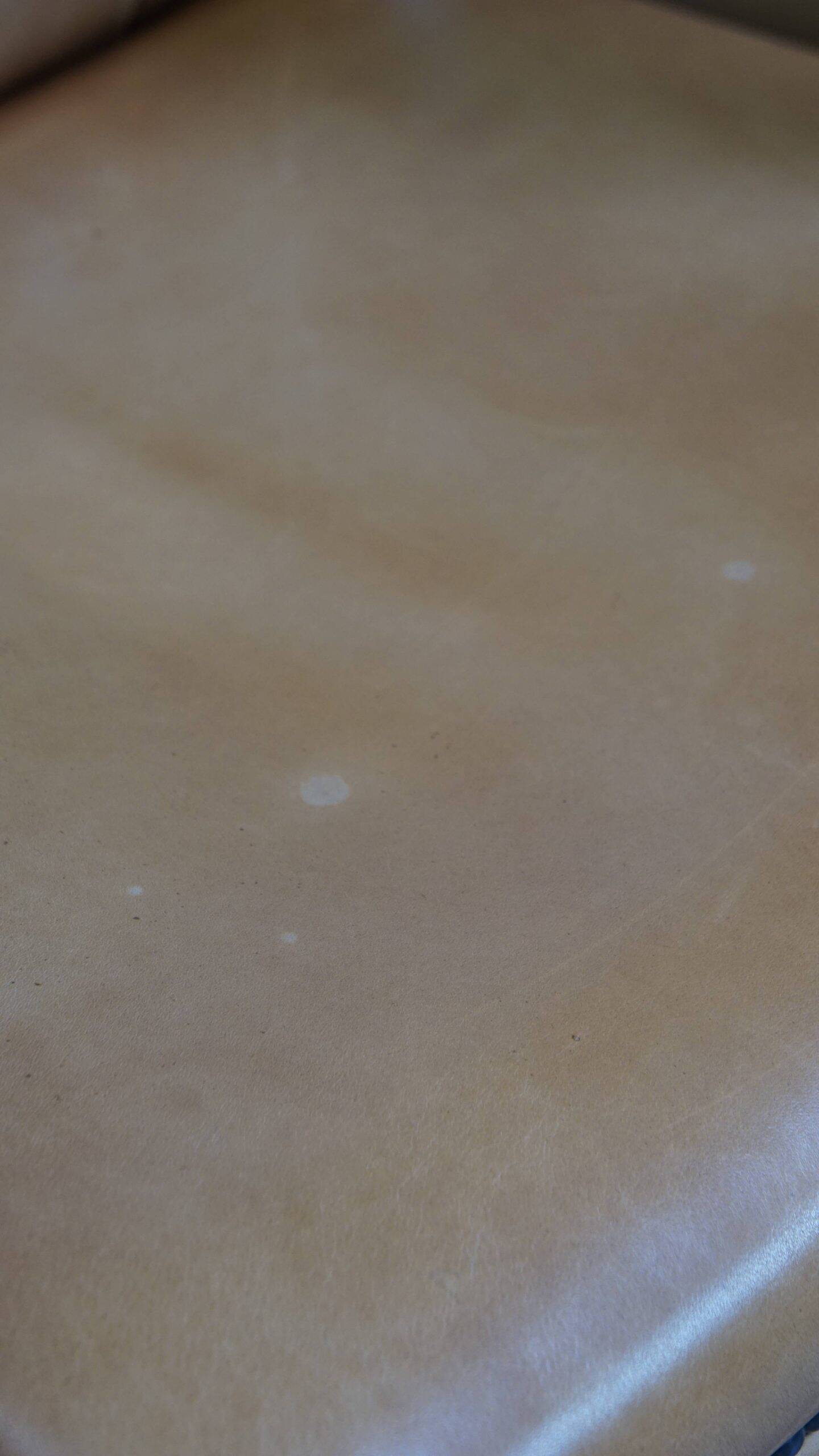 Set of 4 cowhide leather Chesterfield dining chairs in light cognac colour