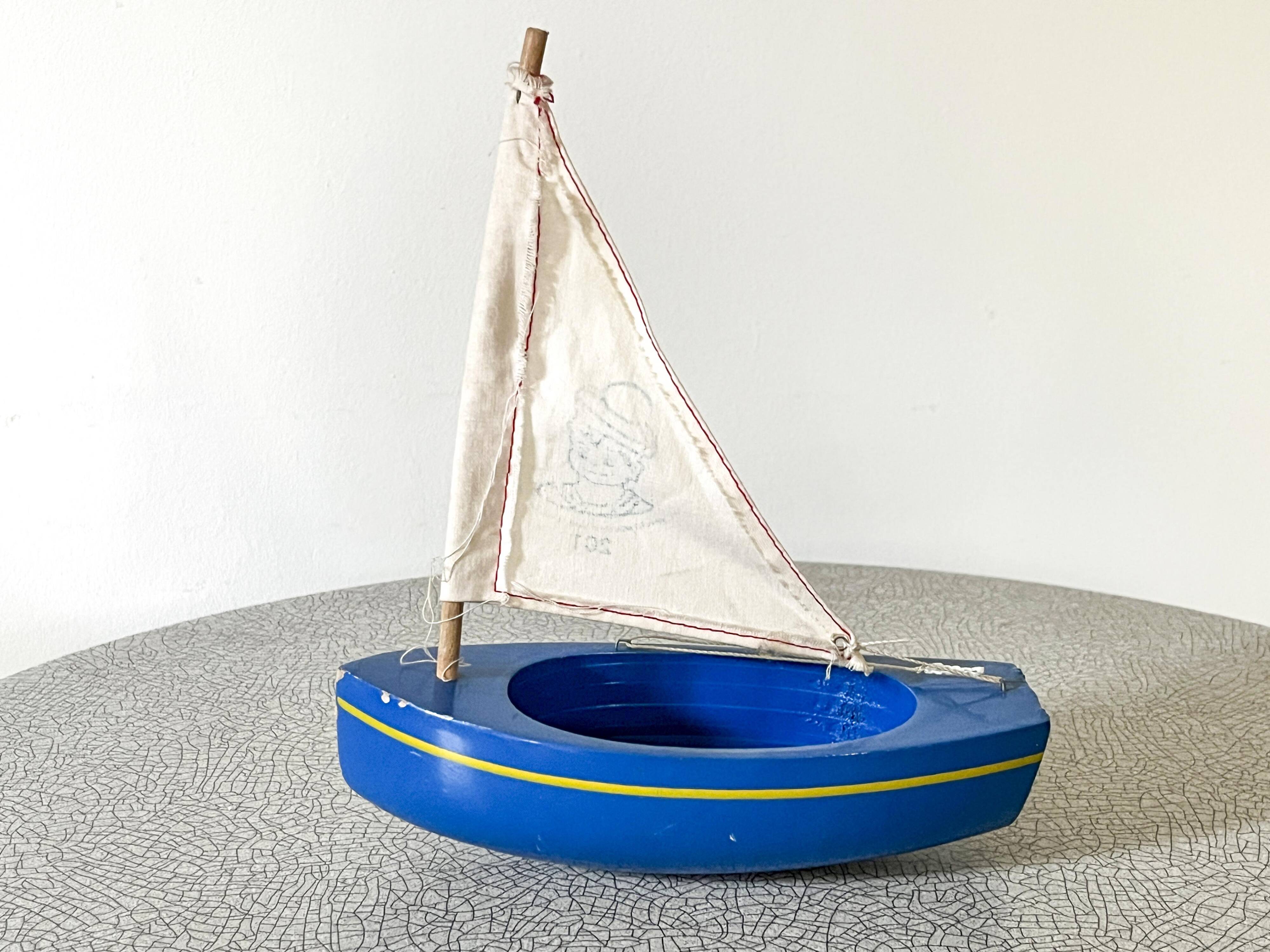 Tirot 201 basin sailboat in wood, French brand.