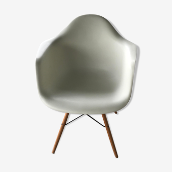 Charles & Ray Eames armchair for Vitra