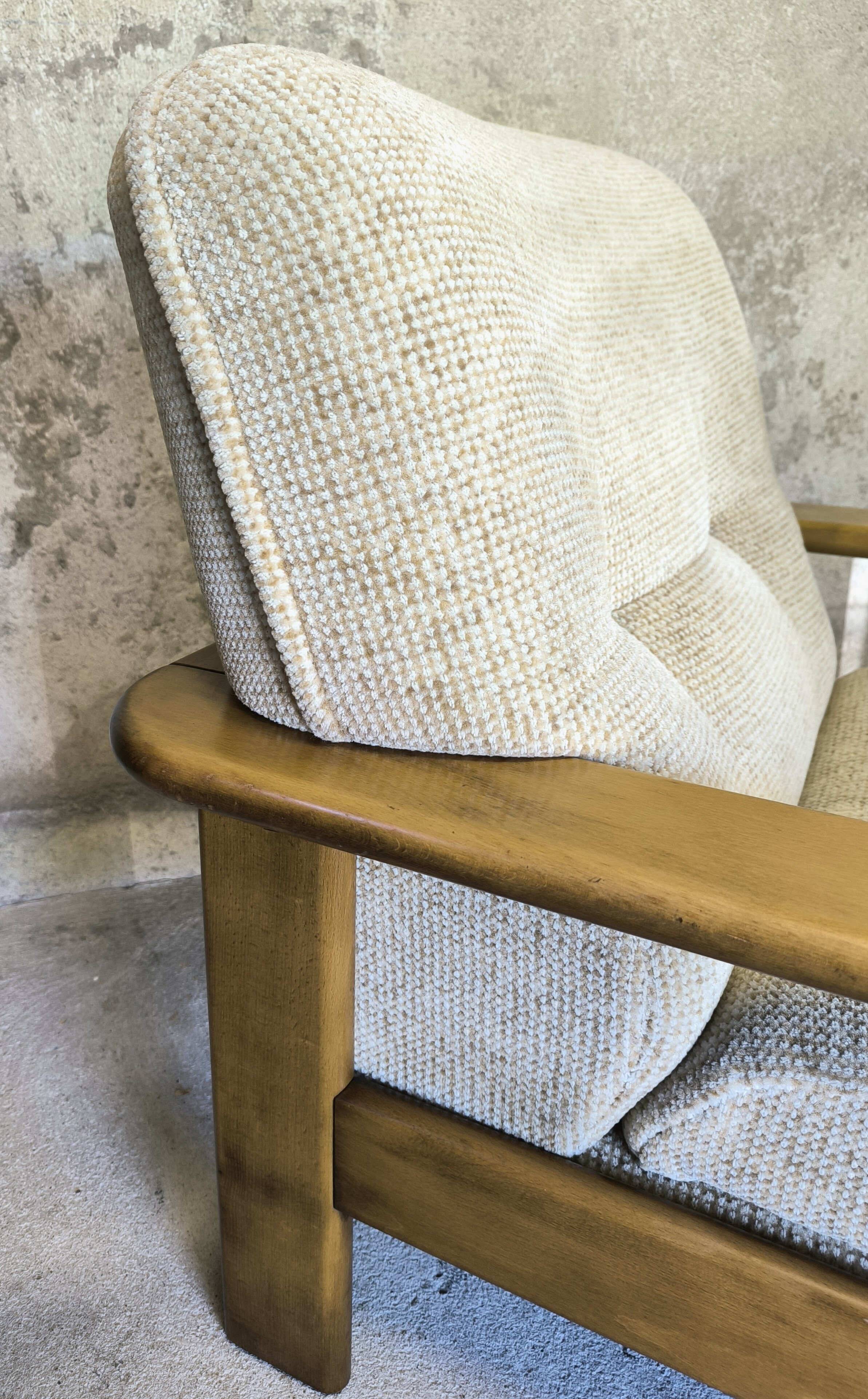 Fauteuil vintage en bois et laine