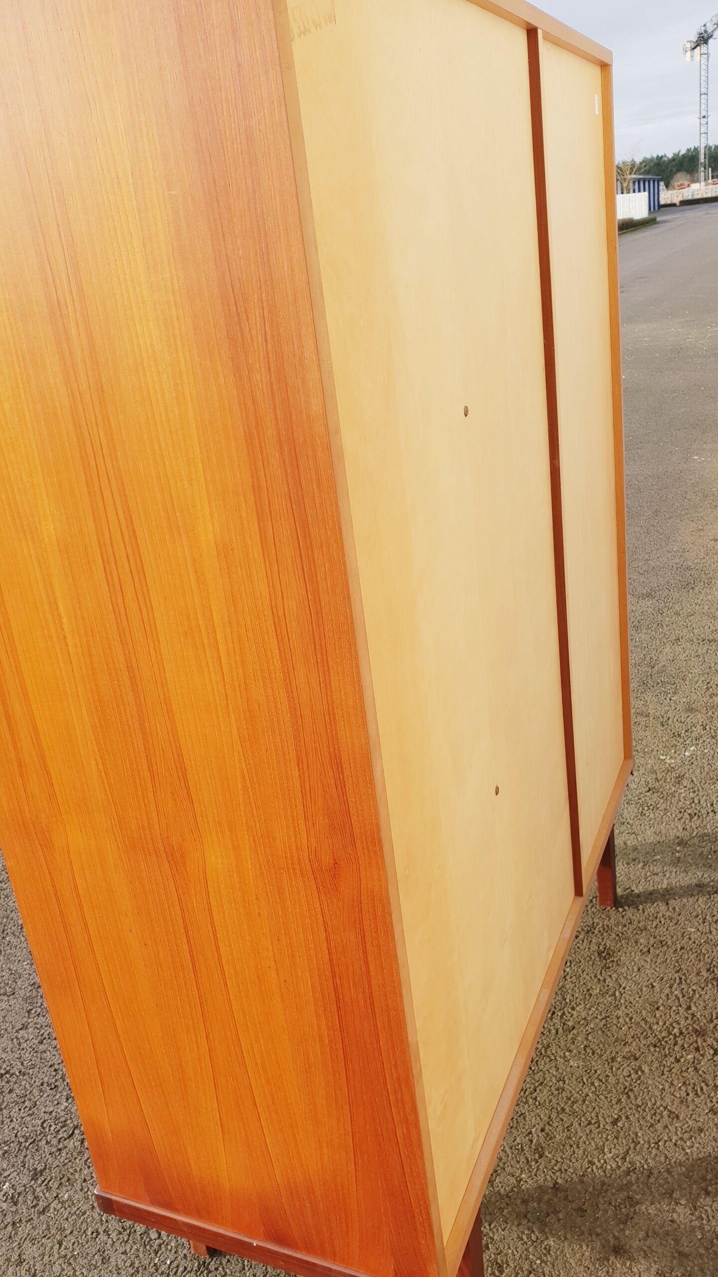 Scandinavian secretary cabinet