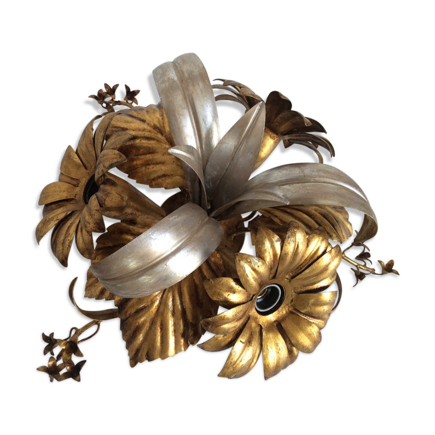 Gold metal wall lamp