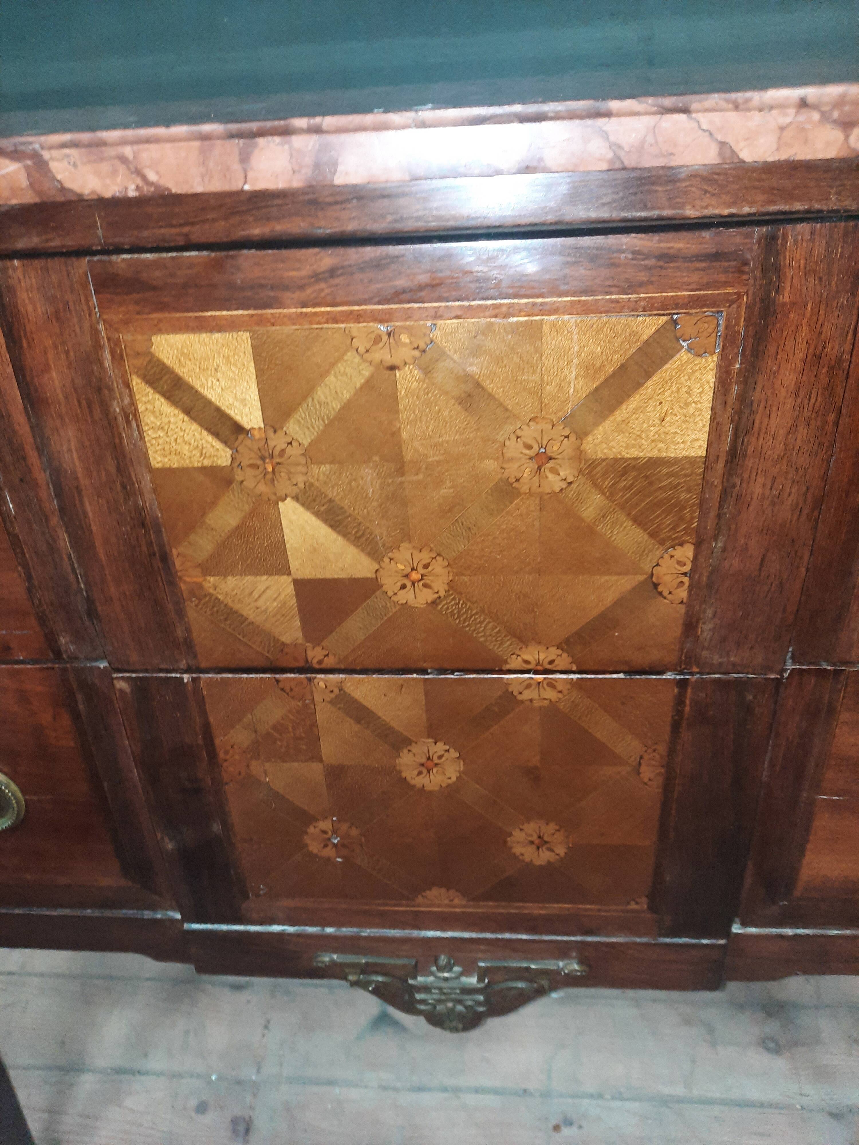 Louis XVI style chest of drawers from the 19th century