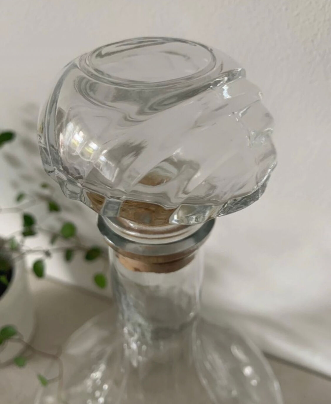 Glass decanter