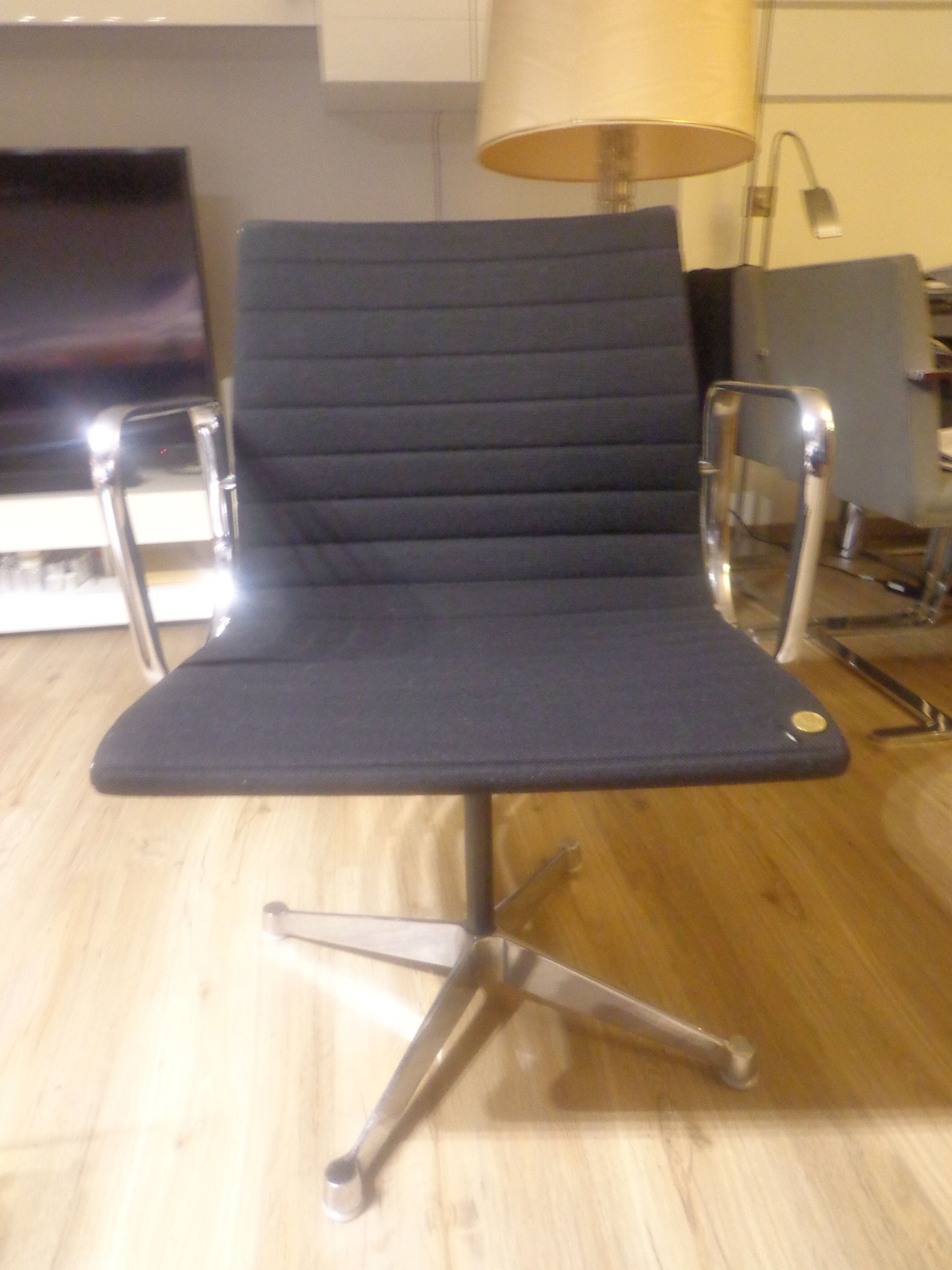 Aluminum EA108 desk chair by Charles & Ray Eames edition Herman Miller, 1960