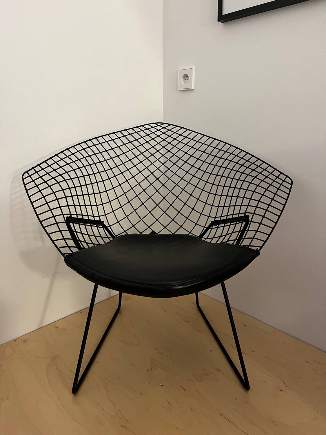 Knoll Bertoia Diamond Armchair