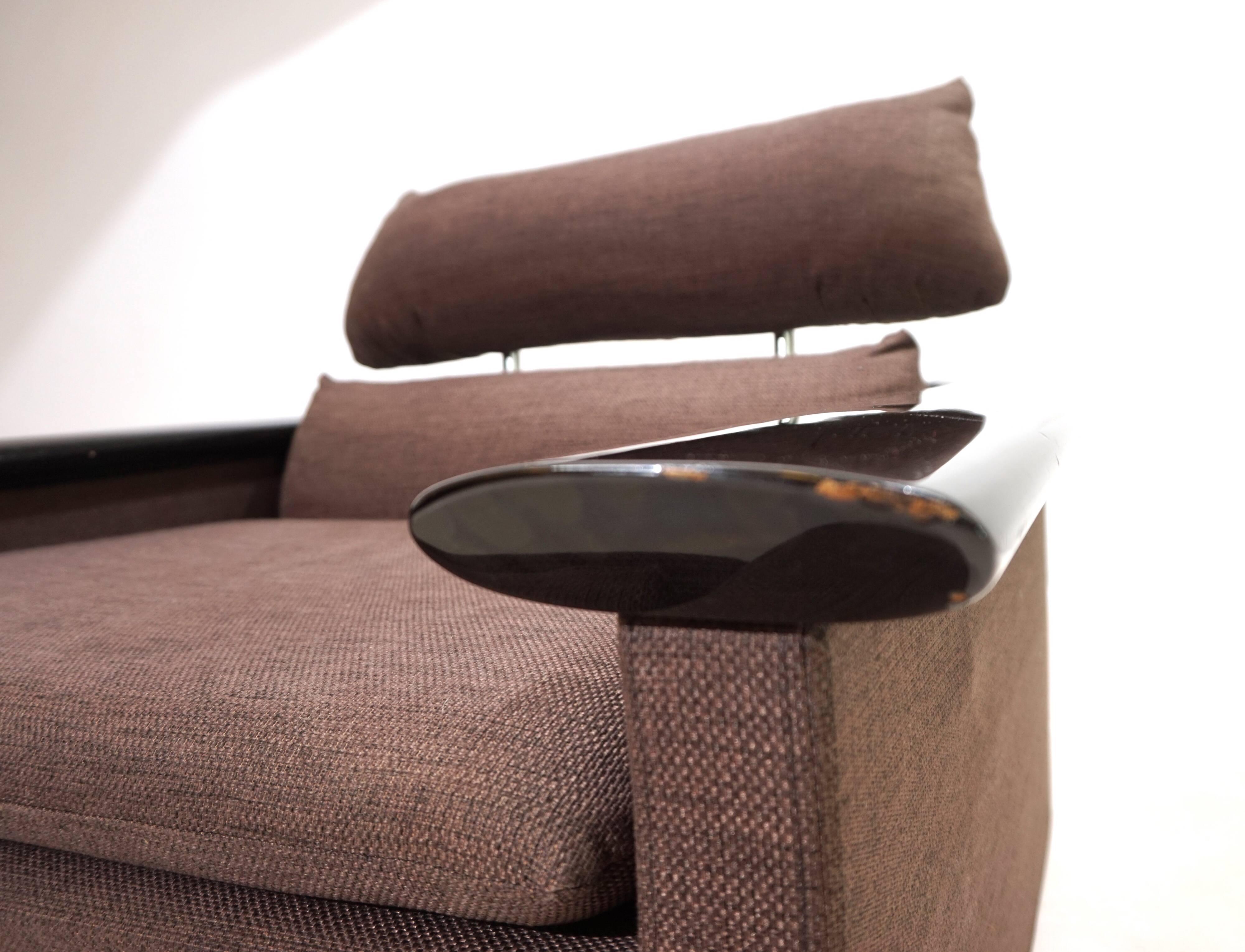 Fauteuil lounge Tecno avec structure en laque piano, 1970