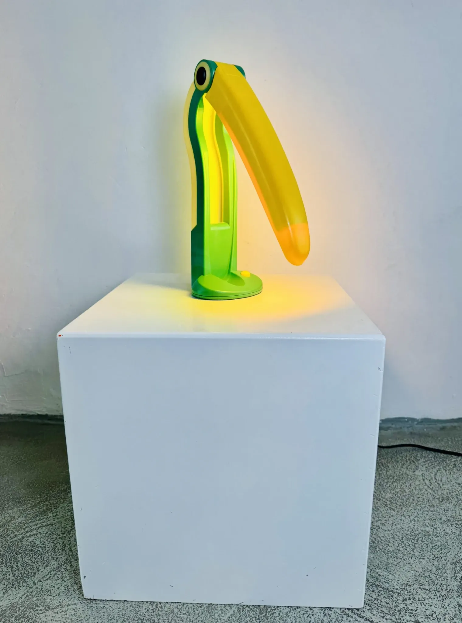 Toucan Desk Lamp By H.T. Huang For Huangslite, Taiwan, 1990S