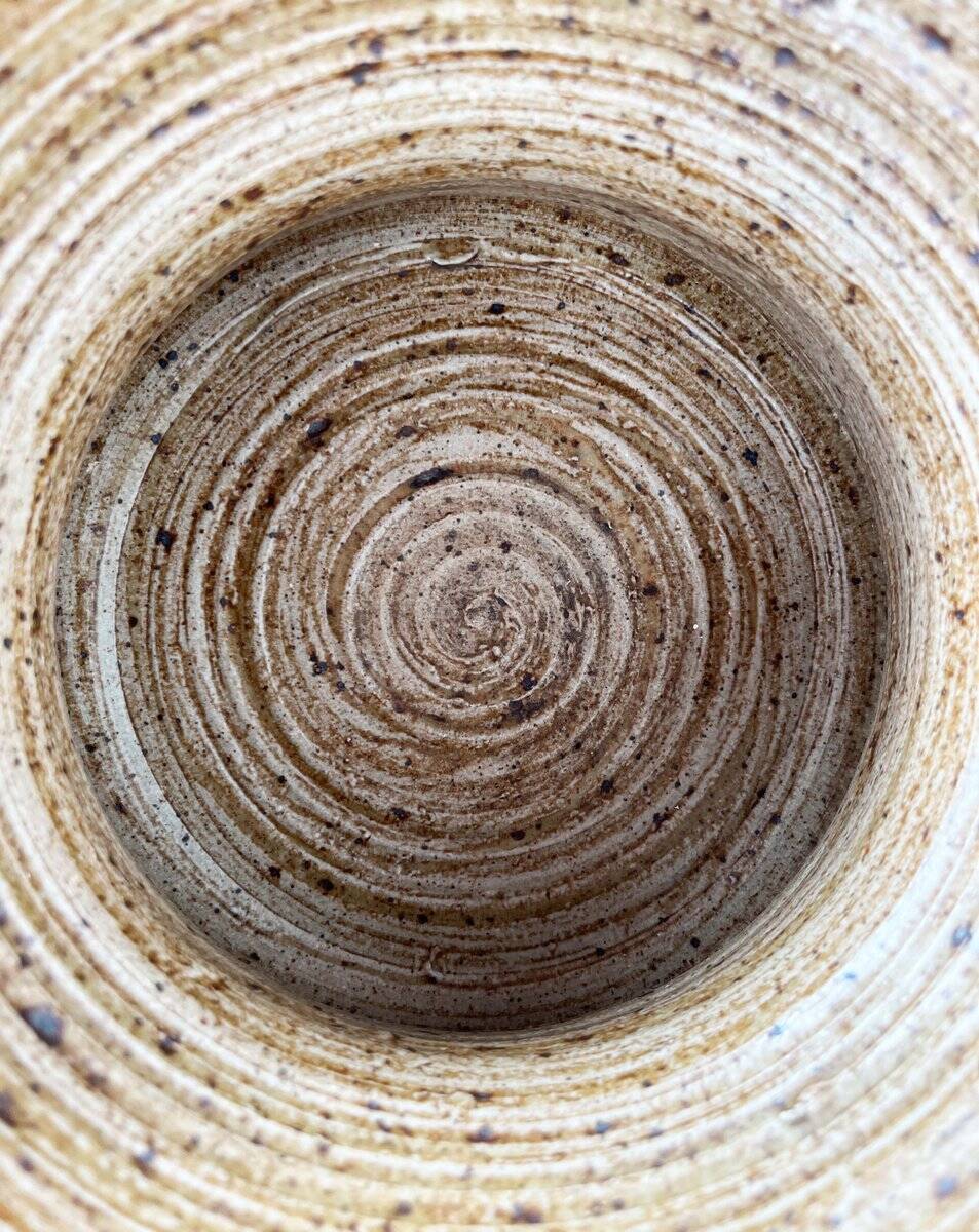 Bol de poterie d'atelier danois moderne du milieu du siècle par Tue Poulsen pour Tue Keramik, années 1960