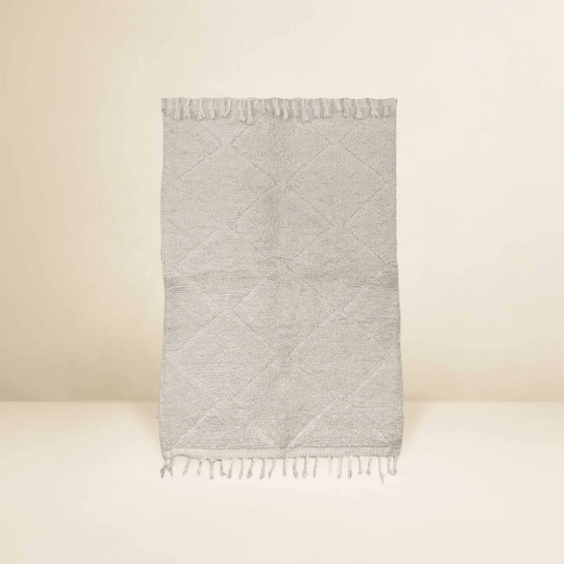 Beni Ouarain Berber Rug • Minimalist white diamond design