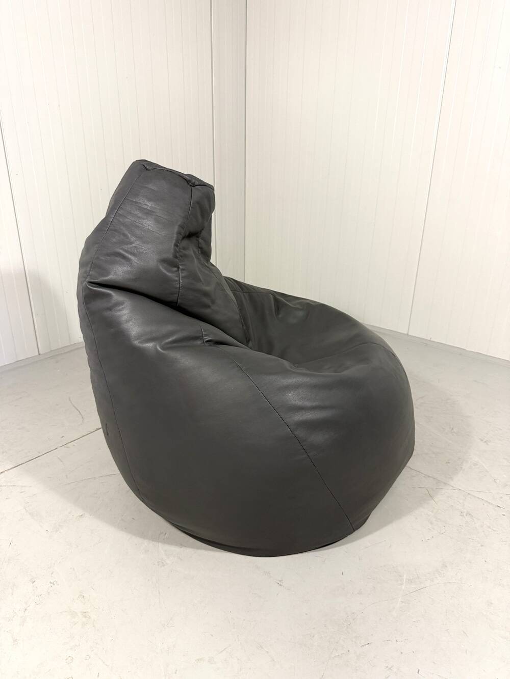Zanotta Sacco large leather beanbag lounge chair 1980’s