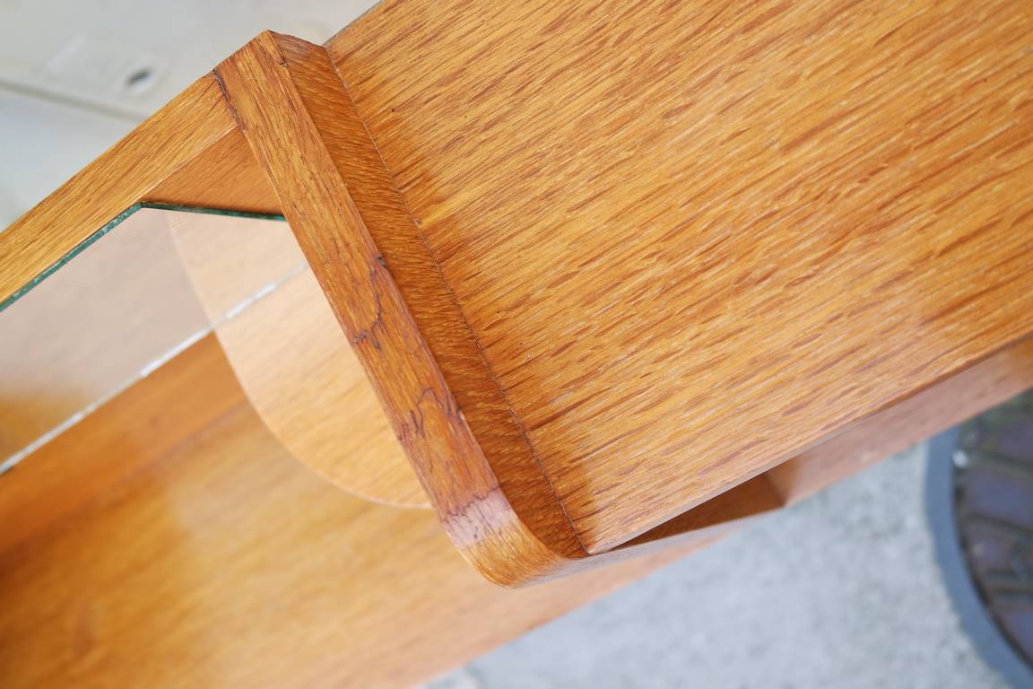 Enfilade feet metal compass