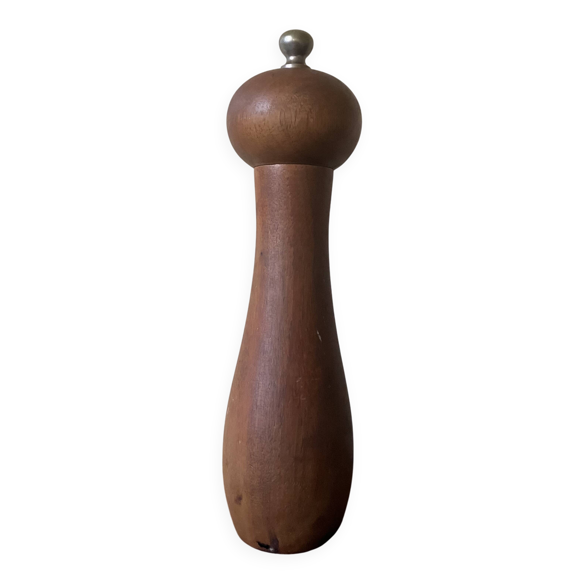 Borel Vintage Walnut Wood Pepper Mill