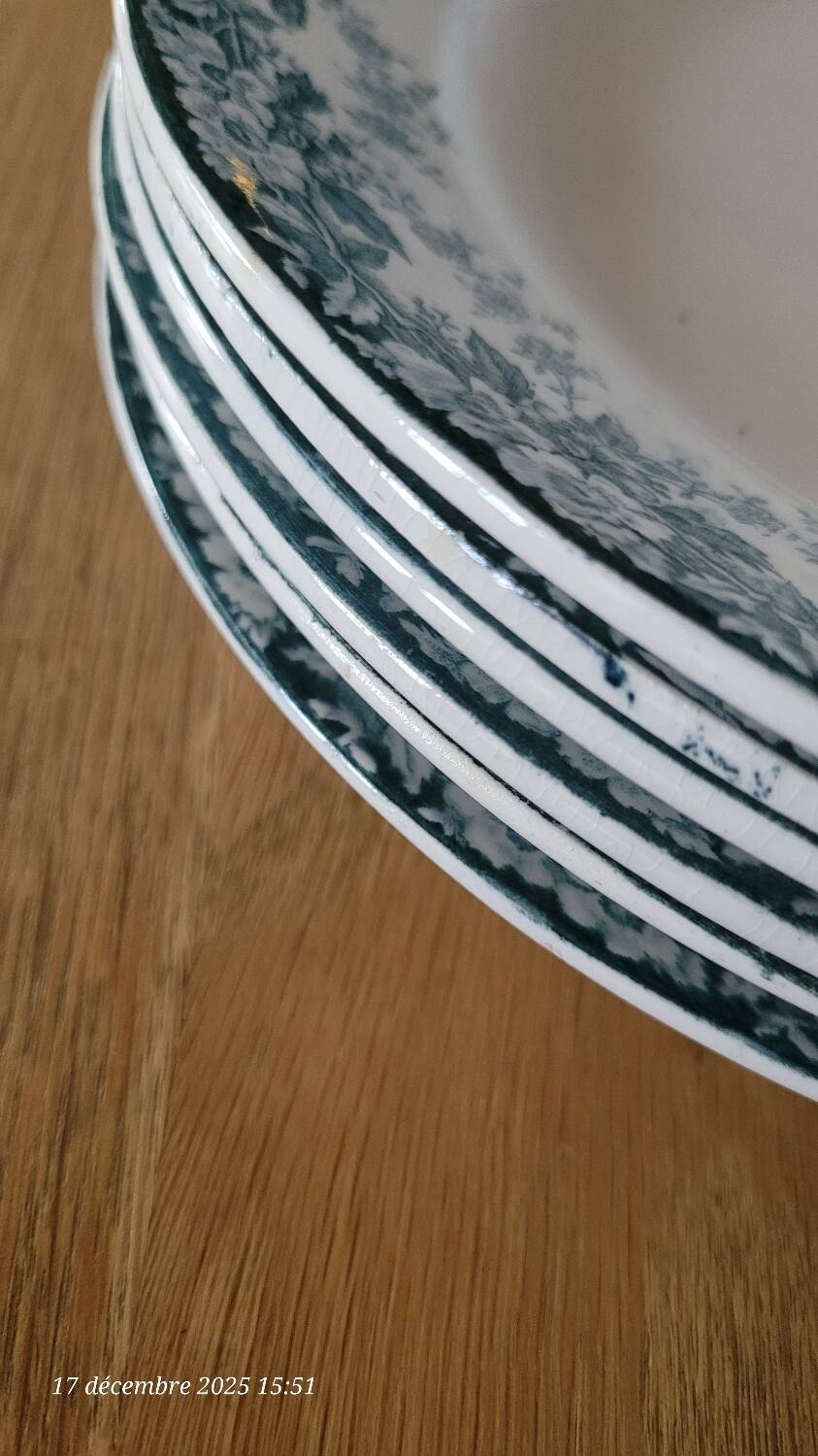 6 antique flat plates from Sté Céramique Maestricht