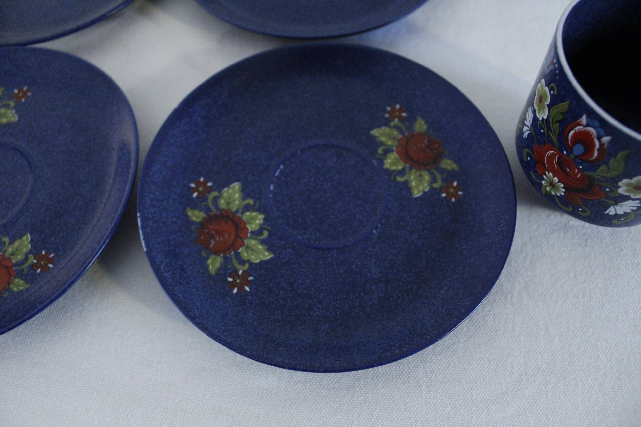 Vintage coffee set - blue and red flower patterns