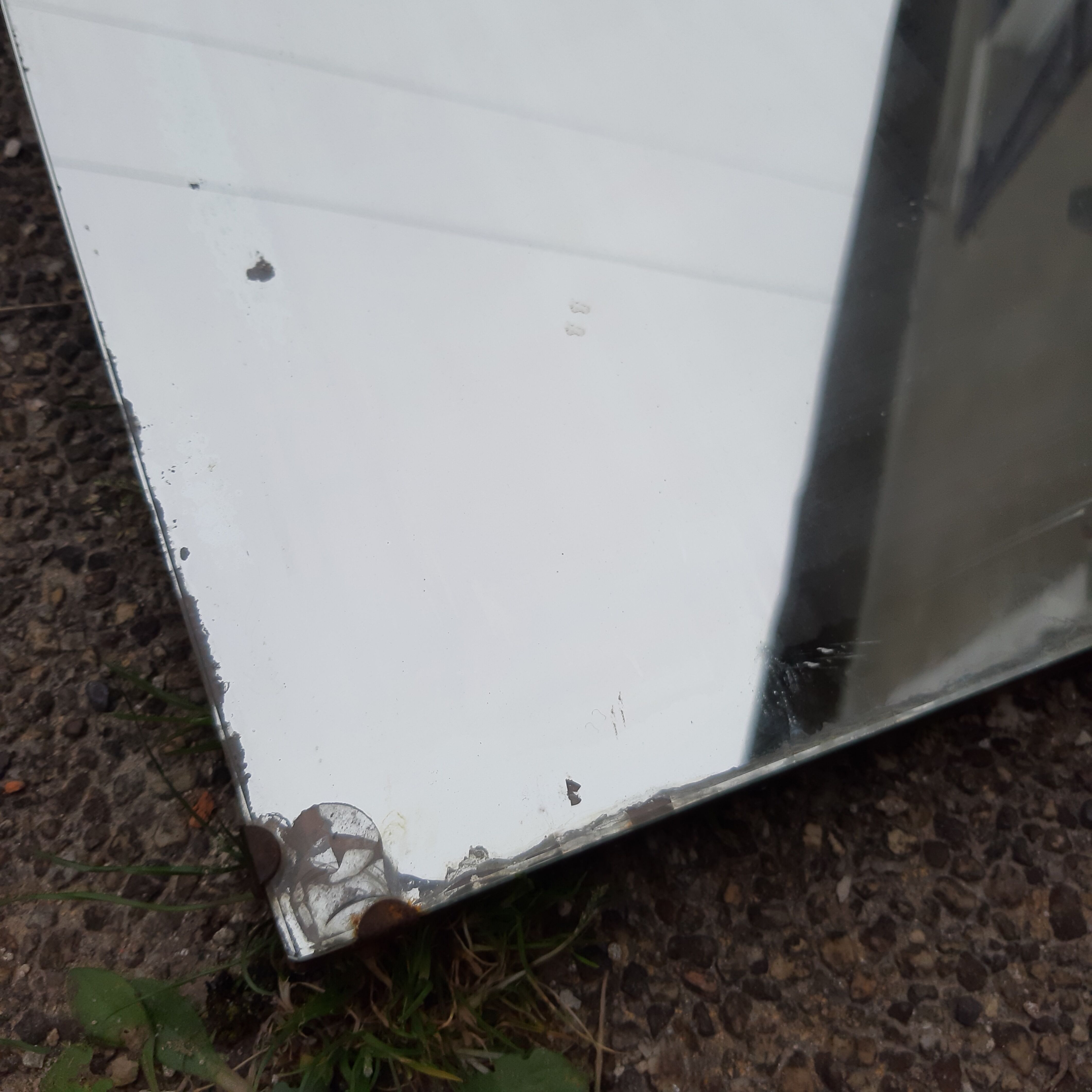 Beveled mirror 68x38 wood bottom