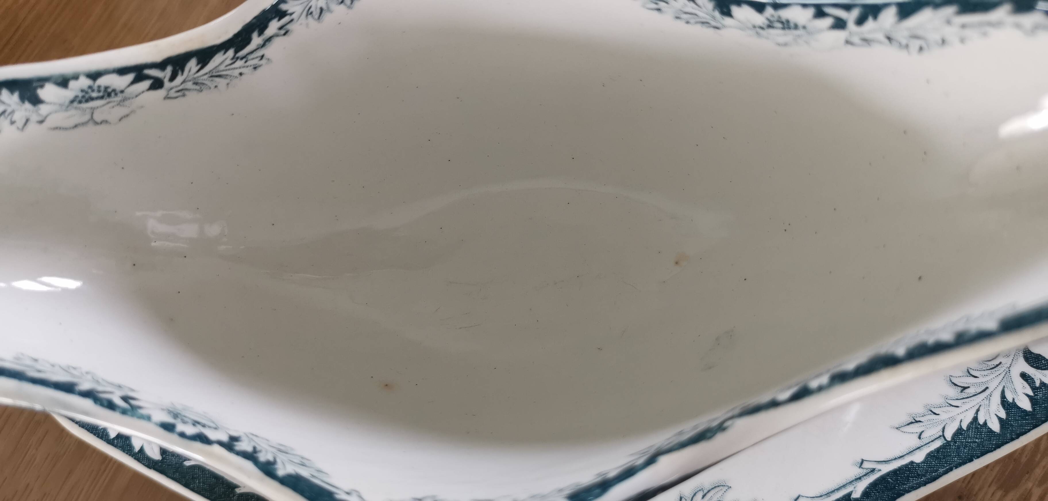 Gravy boat from St Amand and Hamage, iron earth model Suzanne green flowers