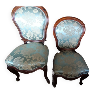 Pair of mahogany chairs covered with new Lelièvre blue damask silks