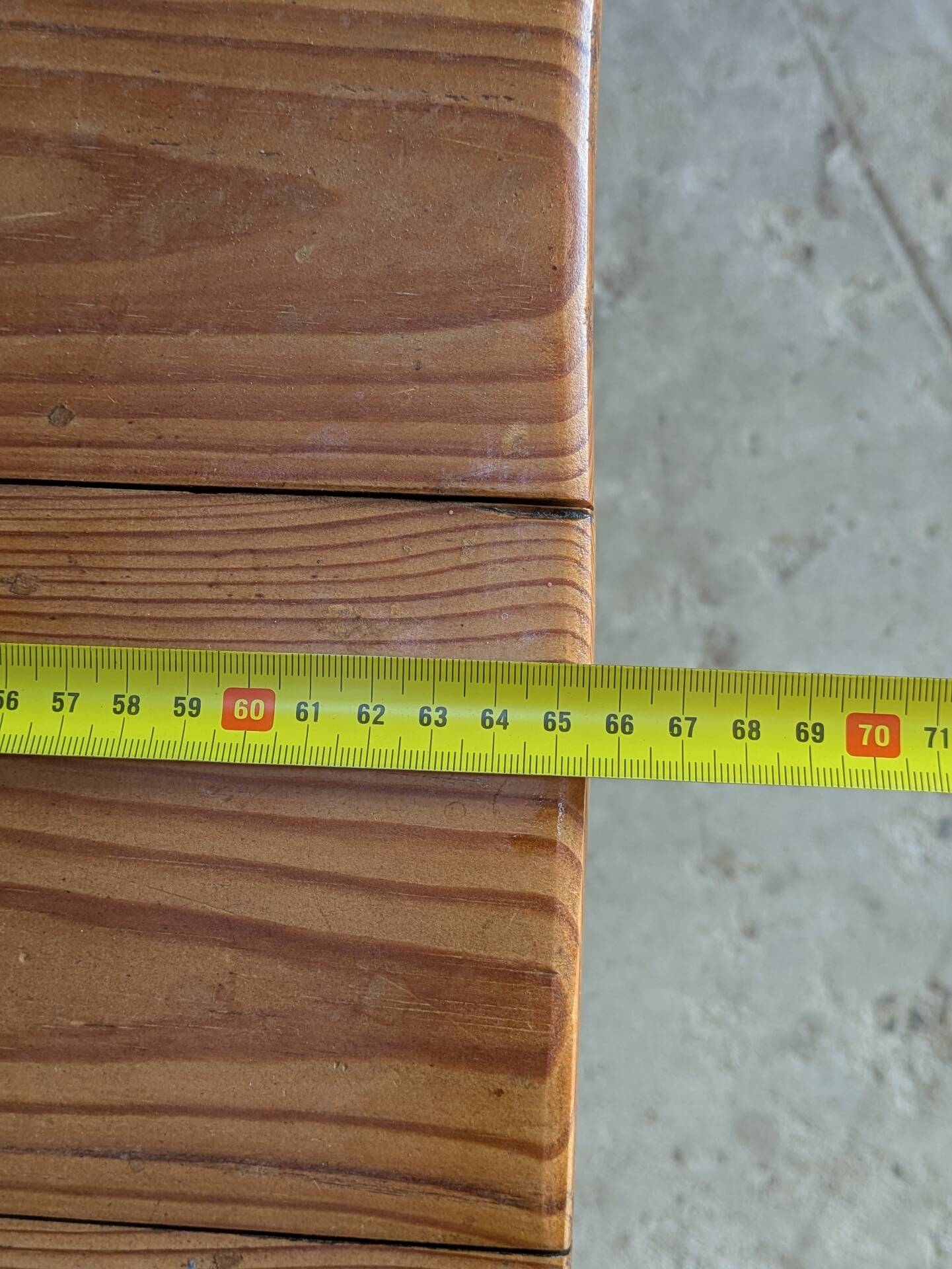 Table d'appoint pin