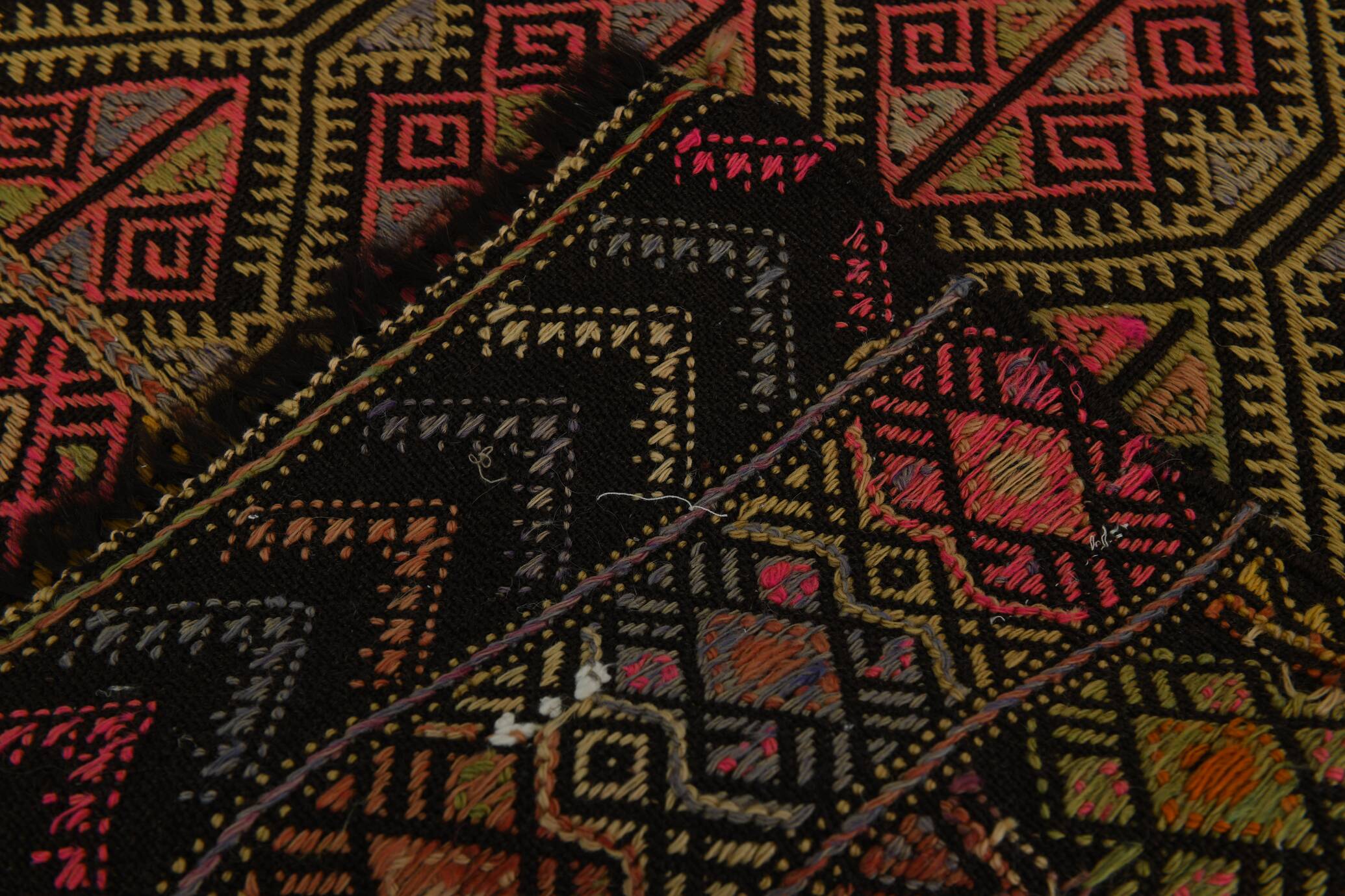 6x7 Turkish Vintage Kilim Rug, 180x207Cm