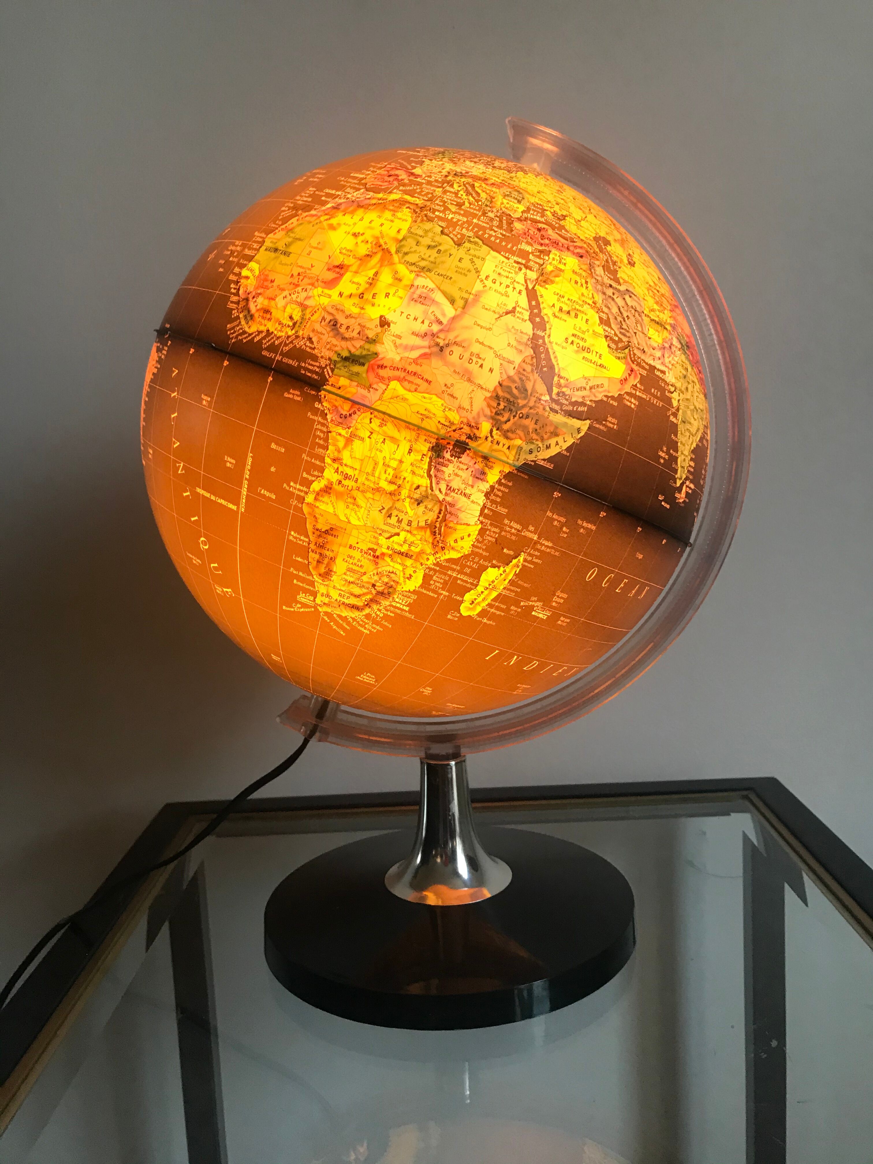 Light earth globe nova rico noir towards end 70/80