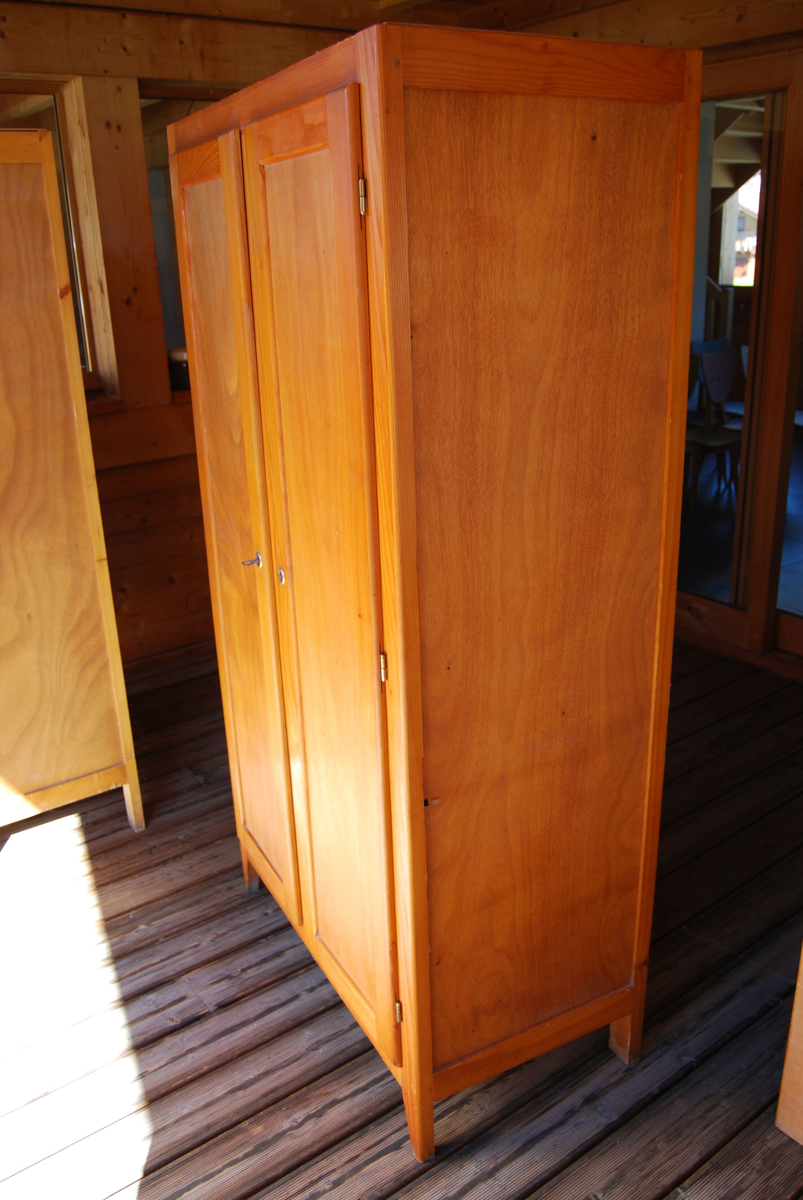 Armoire parisienne, penderie vintage des années 50/60