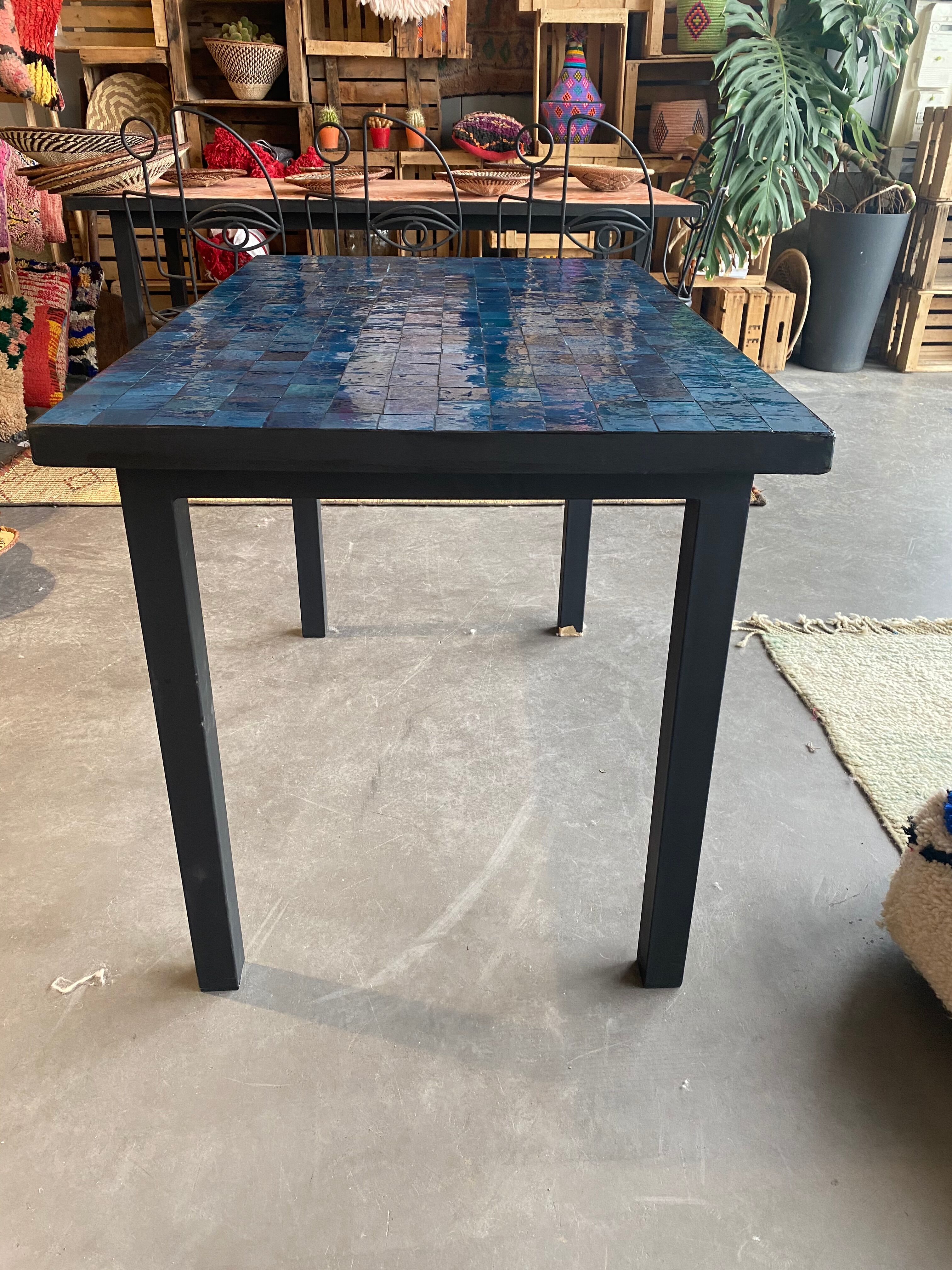 Table zellige 4 people outside