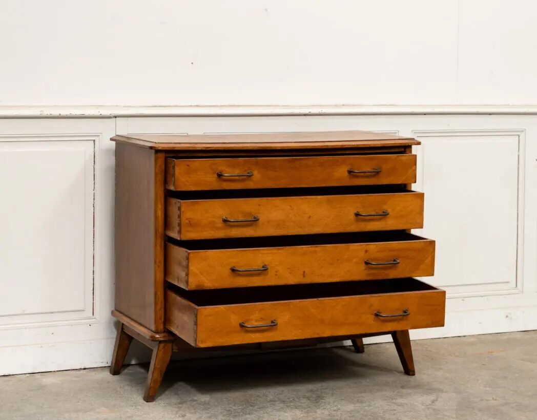 Vintage Scandinavian chest of drawers in solid oak, 1960s.