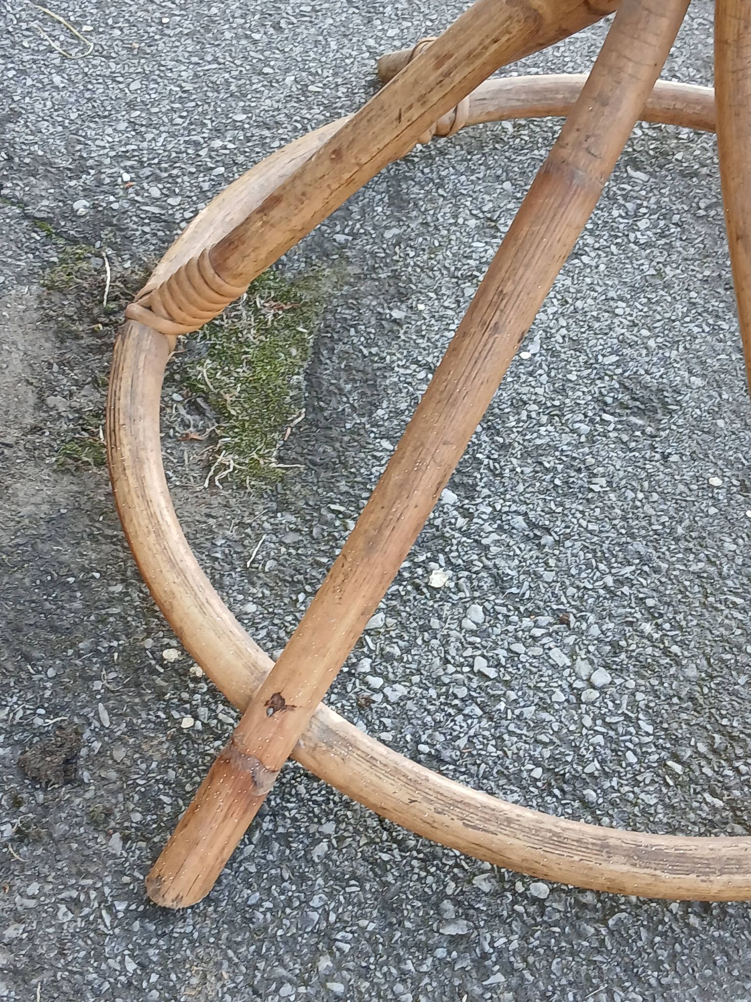 Coat rack parrot in rattan and bamboo