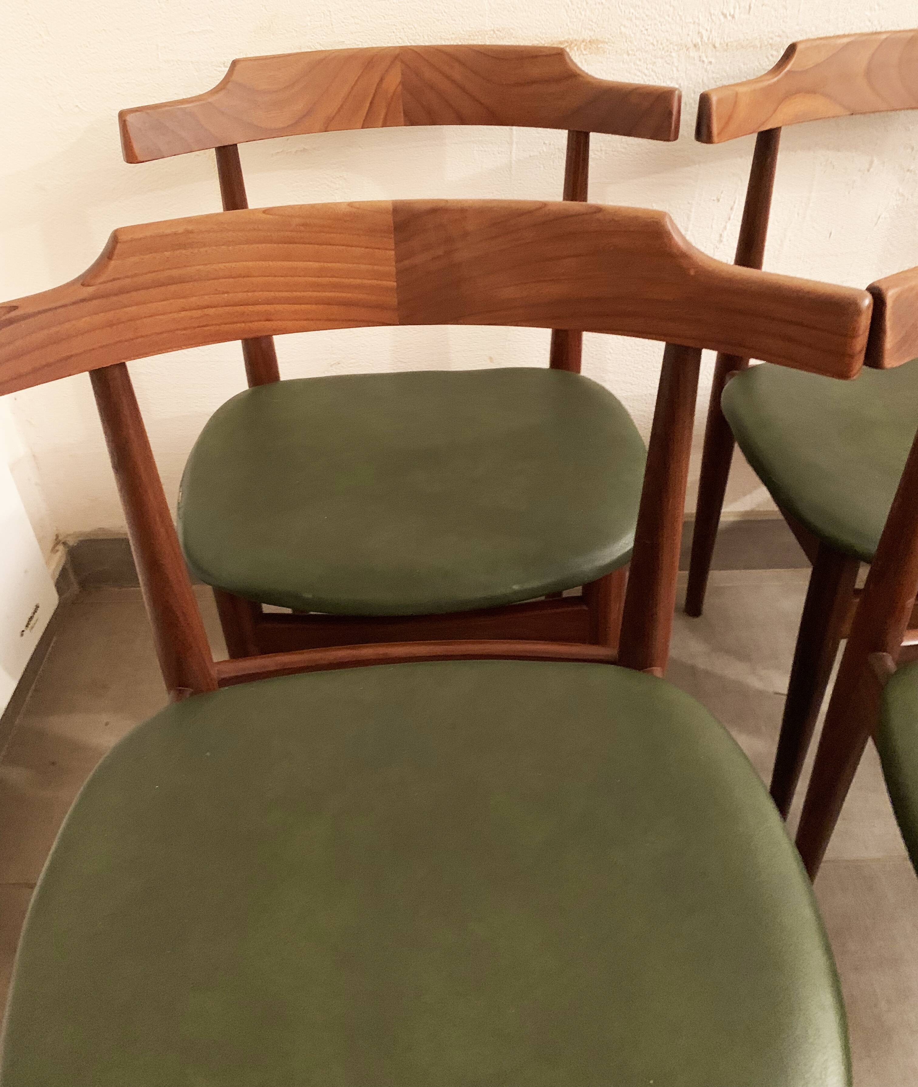 Ensemble de 6 chaises danoises de Hans Olsen pour le fabricant Frem Røjle