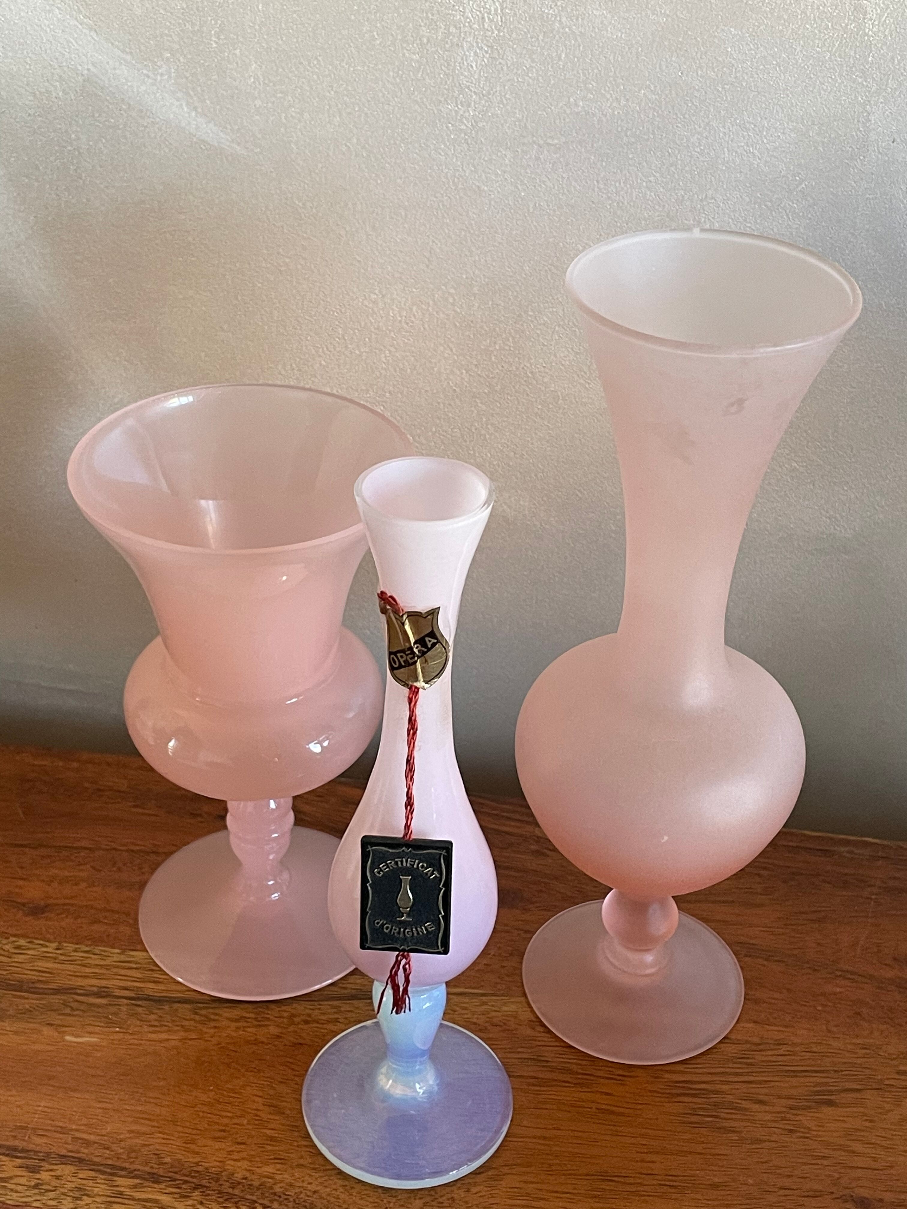 Trio de vases soliflore opaline et verre