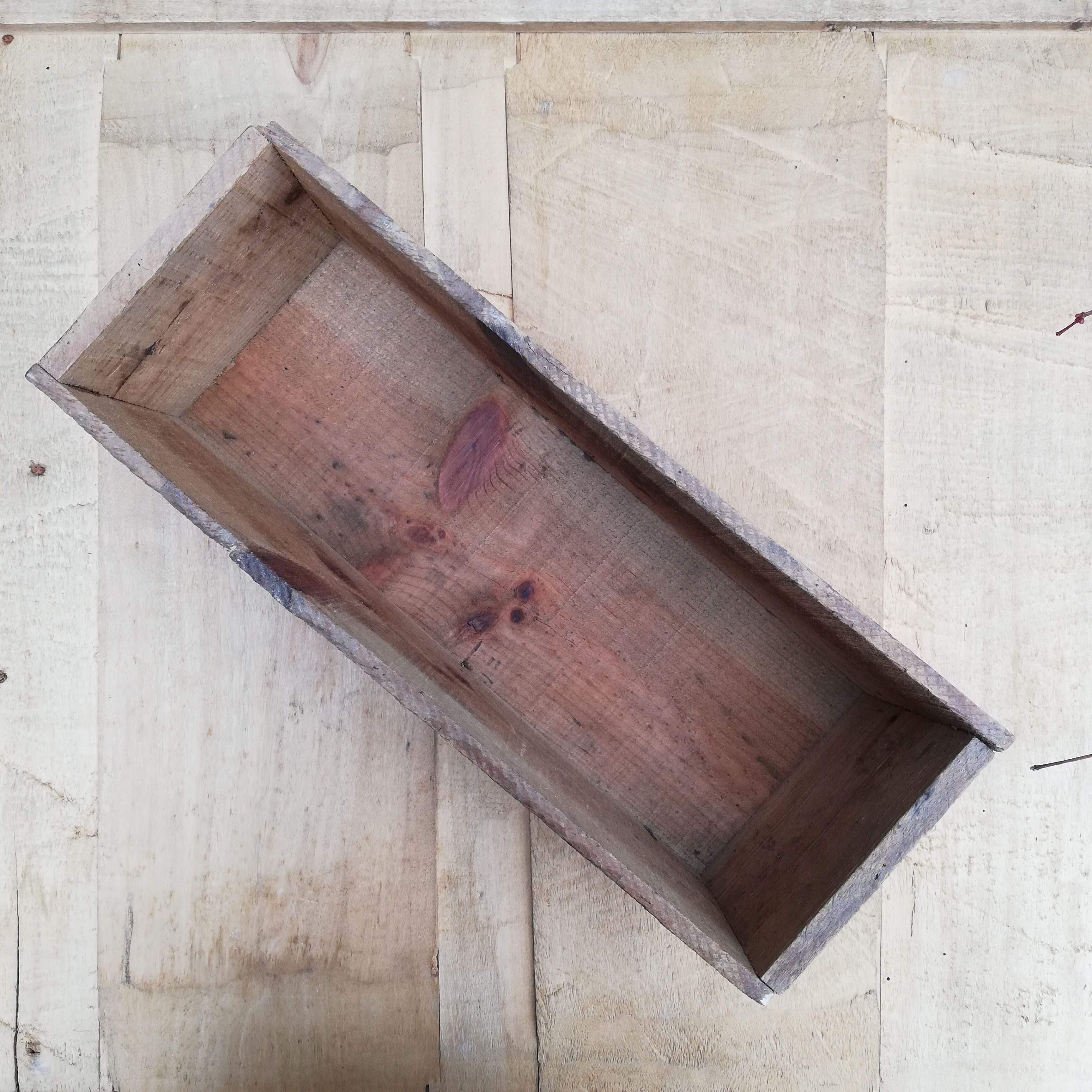 Workshop drawer handle shell