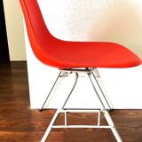 4 Charles Eames DSS chairs for Vitra, Poppy Red