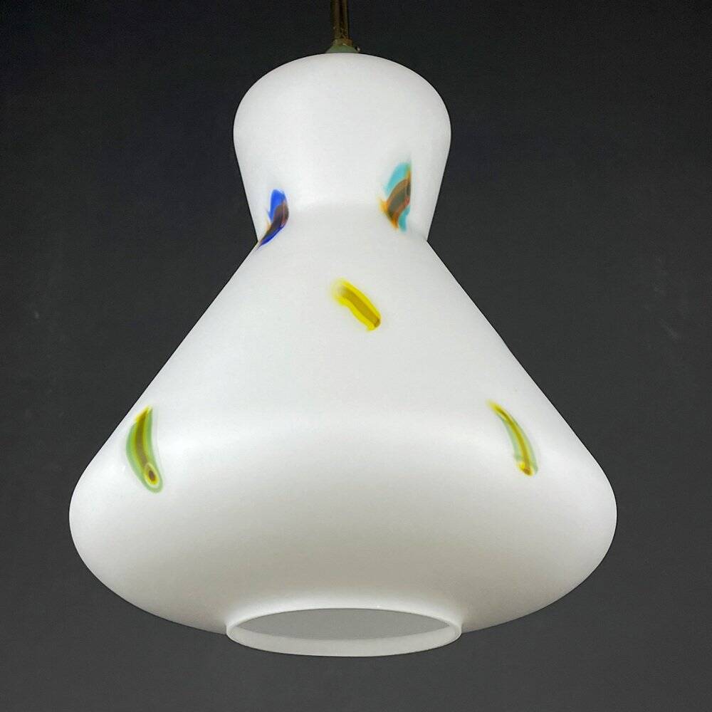 Mid-century Murano opaline glass pendant lamp by Stilnovo, 1950s.
