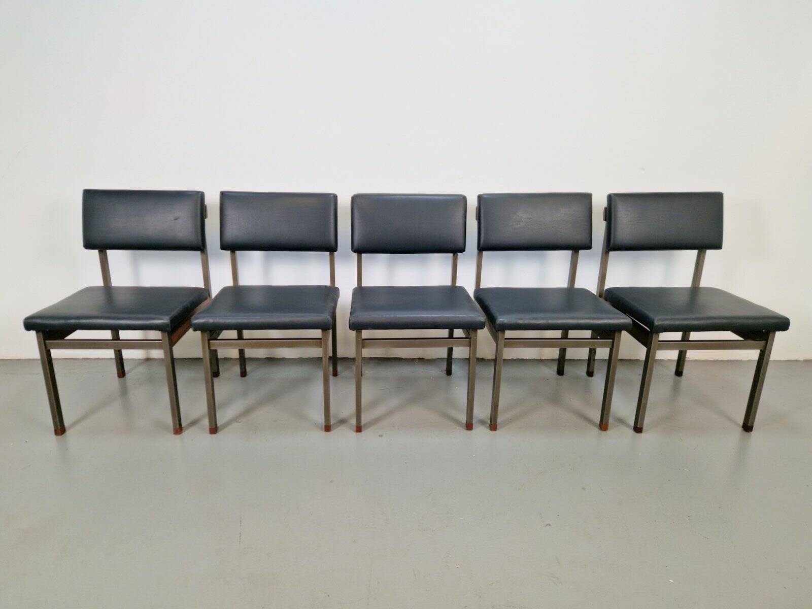 Pali Dining Chairs and Table by Louis van Teeffelen for Wébé, 1960s, Set of 6