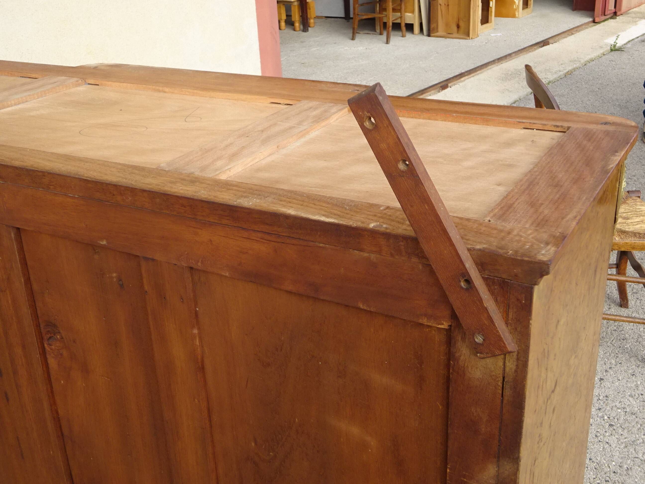 Elegant rosewood marquetry sideboard