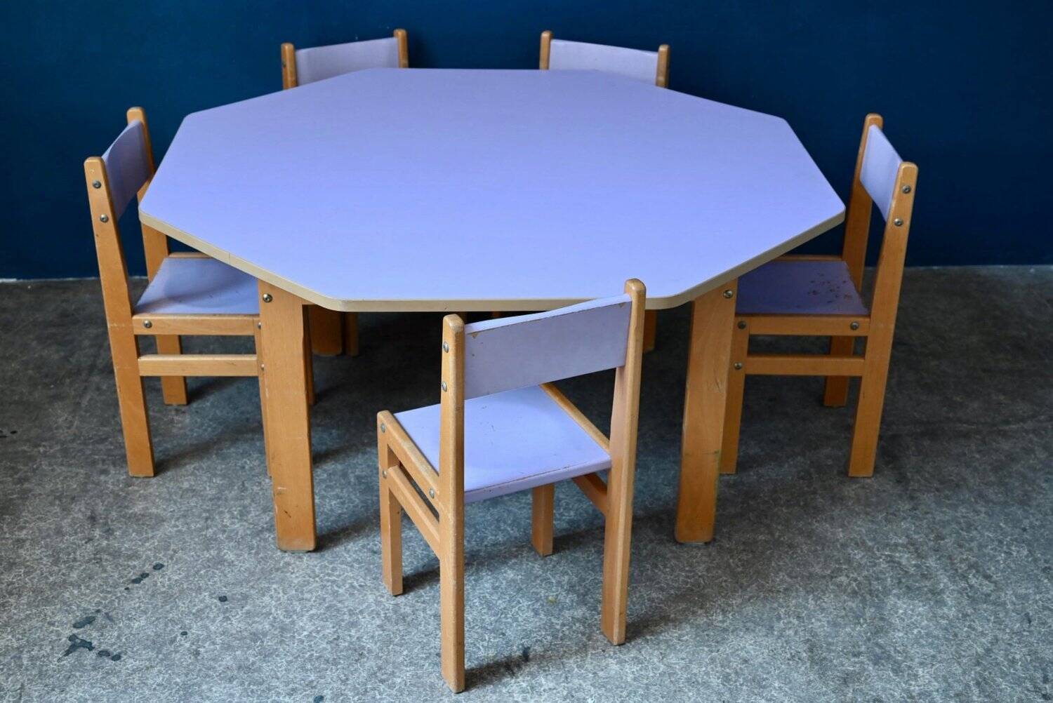 Vintage 1970s octagonal children's table in beech and lilac formica, with 5 chairs.