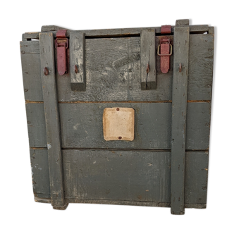 Canteen, WWI military trunk