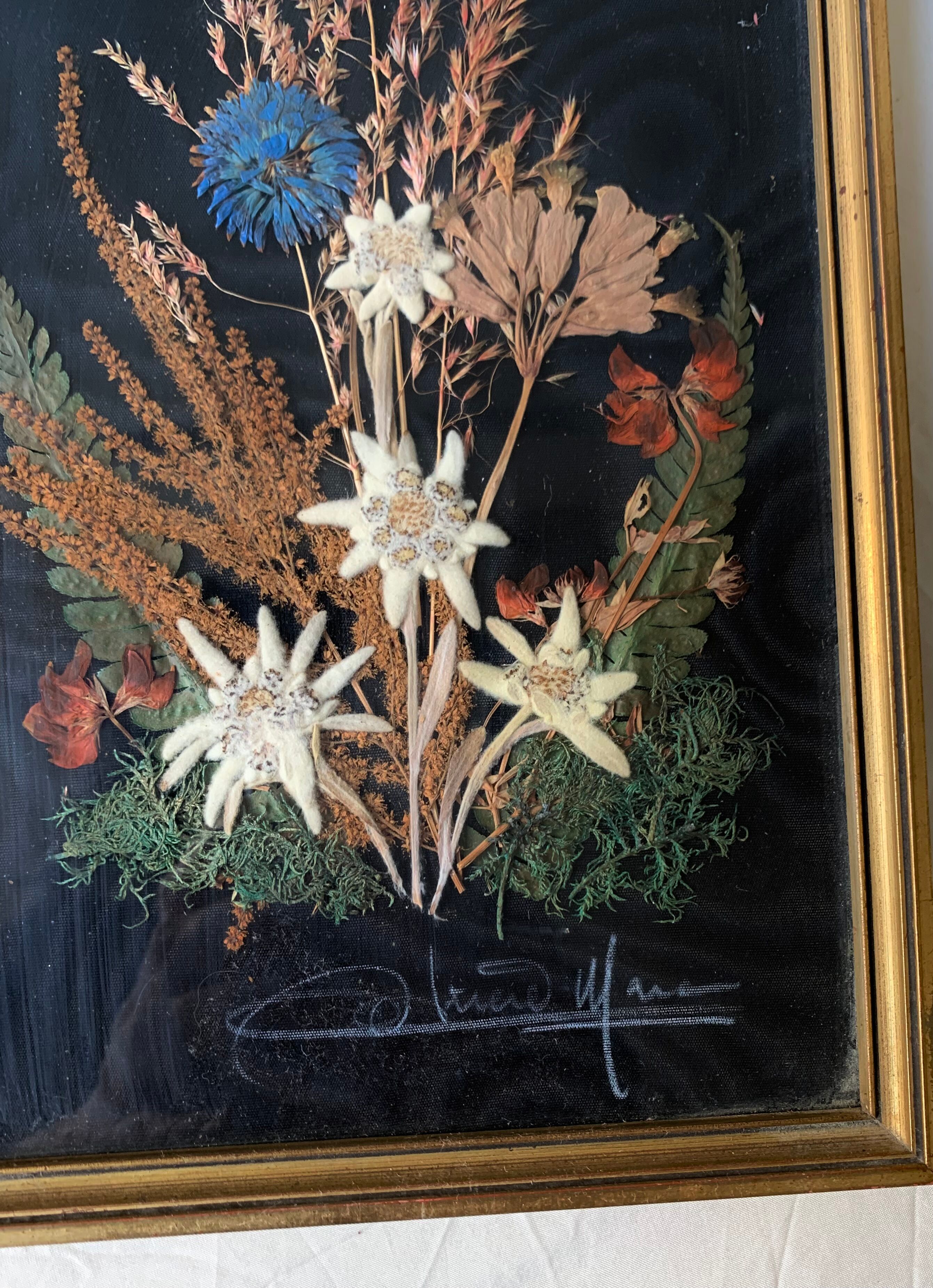 Old painting frame dried flowers vintage