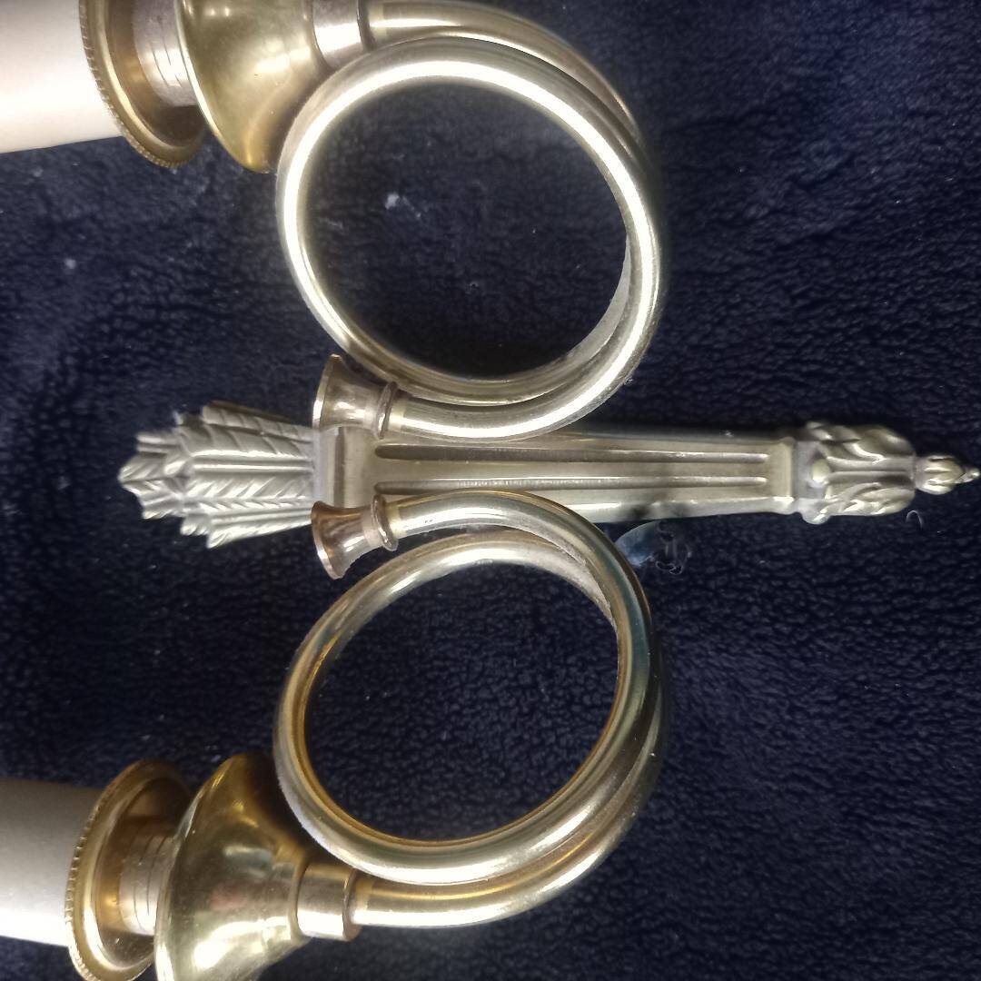 4 Empire style wall lights with hunting horns