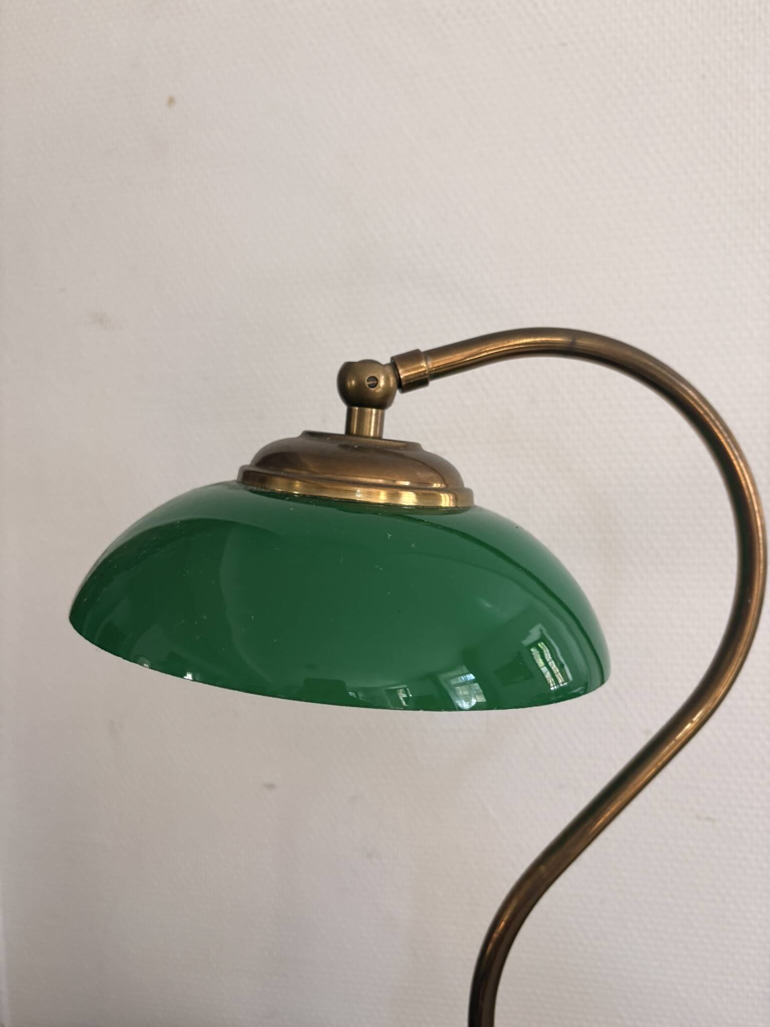 Banker's Desk Lamp Swan Neck Opaline Green